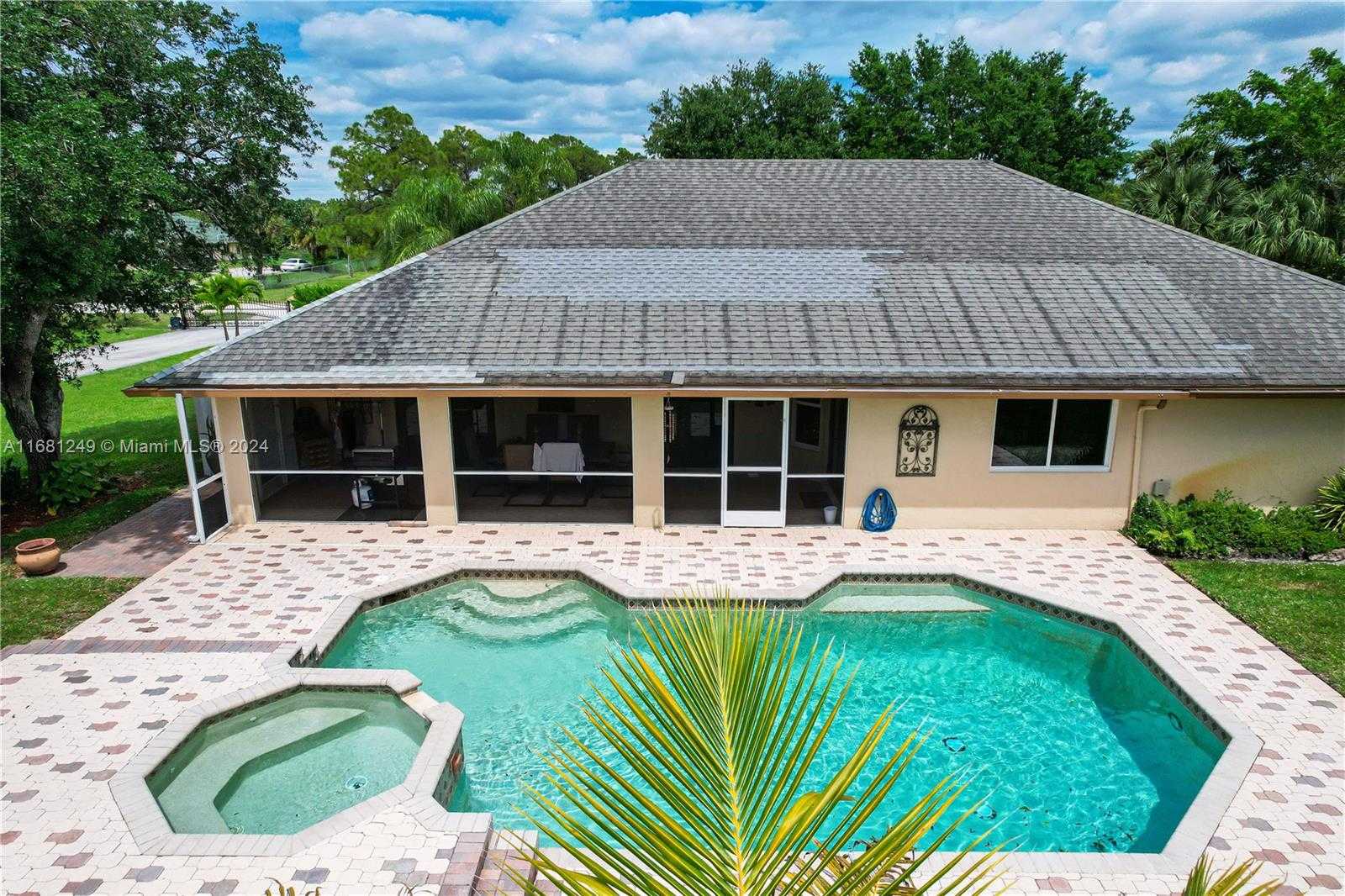 Small Image of 12288 NORTH 82ND LN N, West Palm Beach Number 38