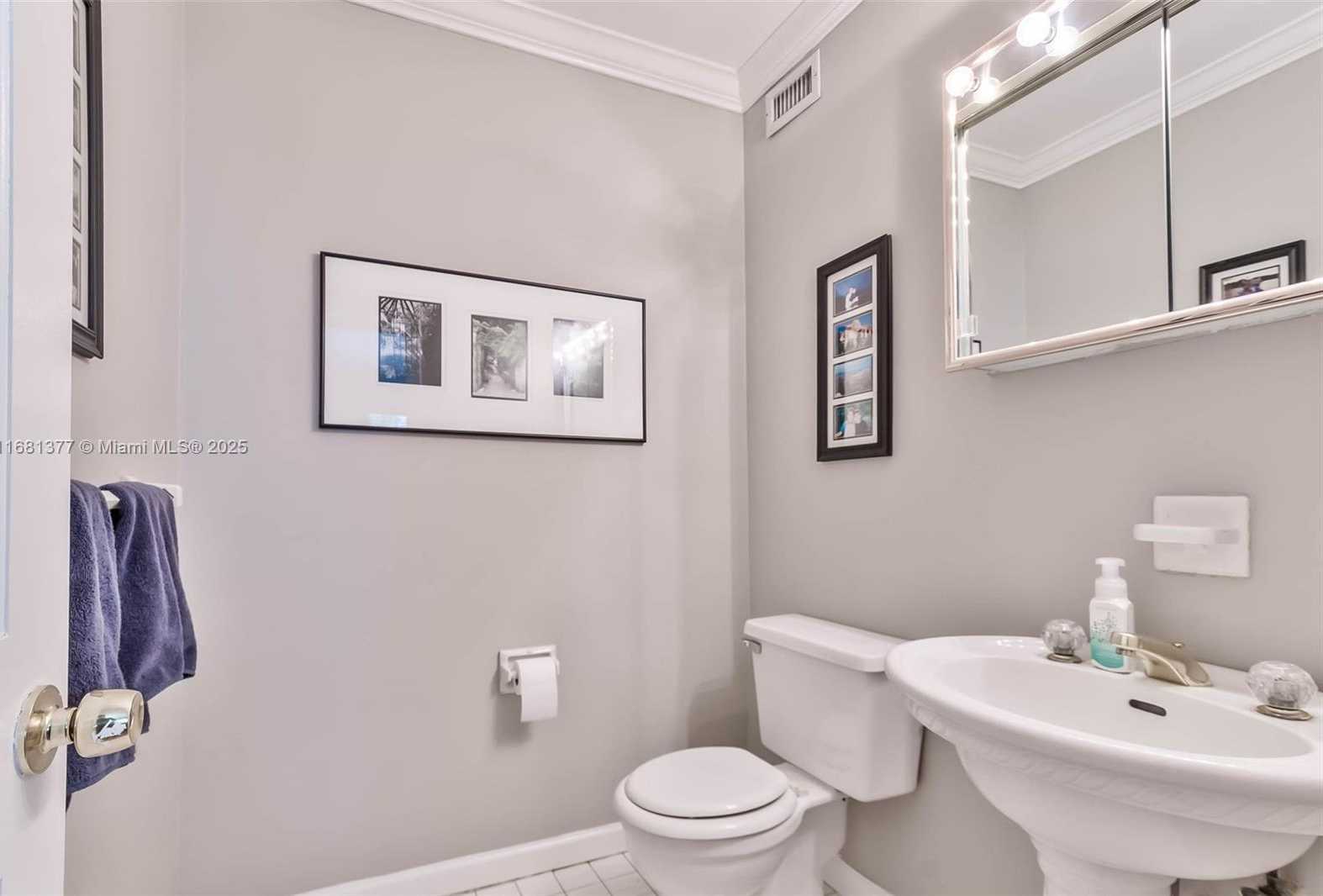 Small Image of 7901 SW 133rd St, Miami, FL 33156, USA Number 14
