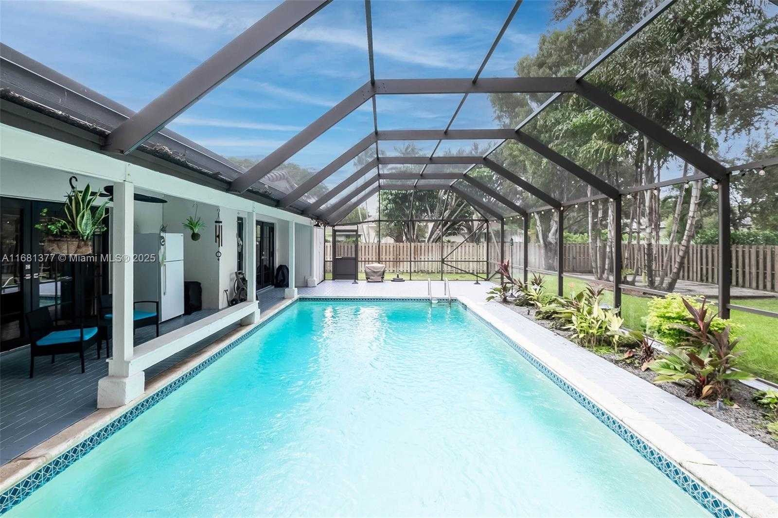 Small Image of 7901 SW 133rd St, Miami, FL 33156, USA Number 22