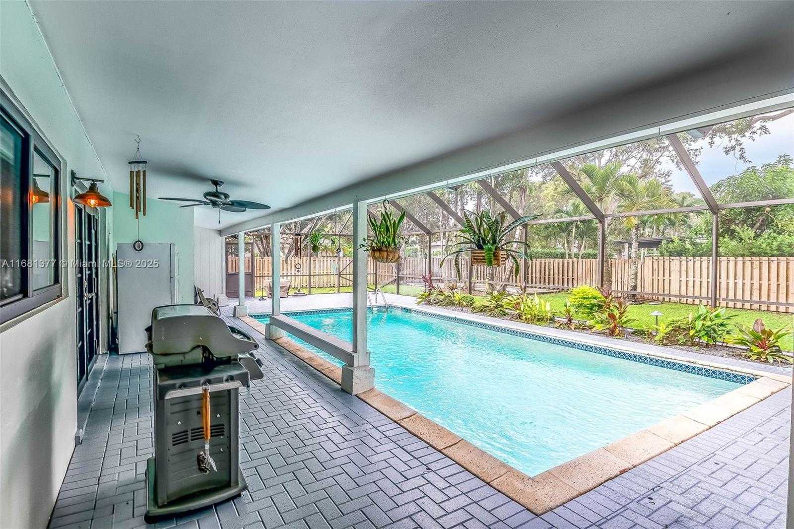Small Image of 7901 SW 133rd St, Miami, FL 33156, USA Number 23