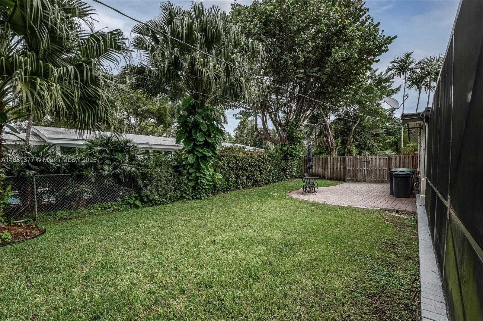 Small Image of 7901 SW 133rd St, Miami, FL 33156, USA Number 25