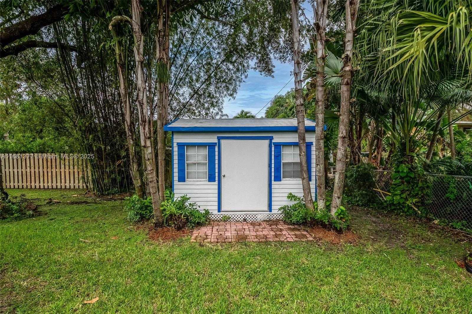 Small Image of 7901 SW 133rd St, Miami, FL 33156, USA Number 26