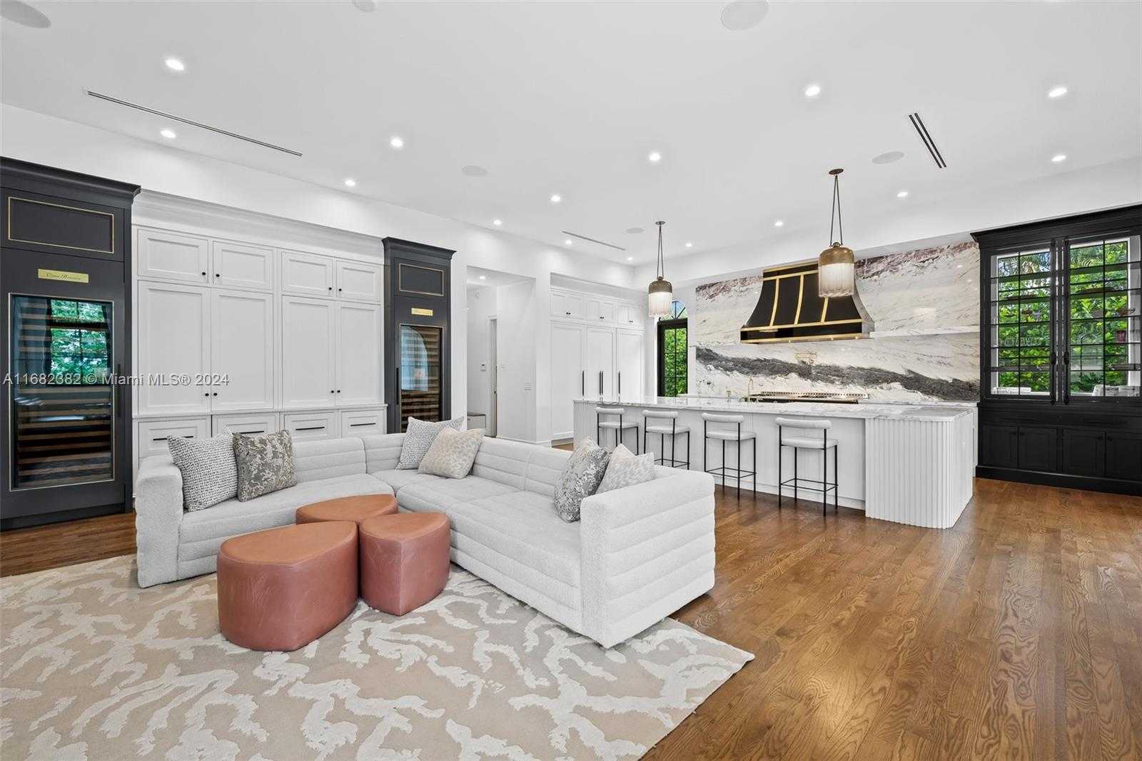 Small Image of 406 TAMARIND DR, Hallandale Beach Number 12