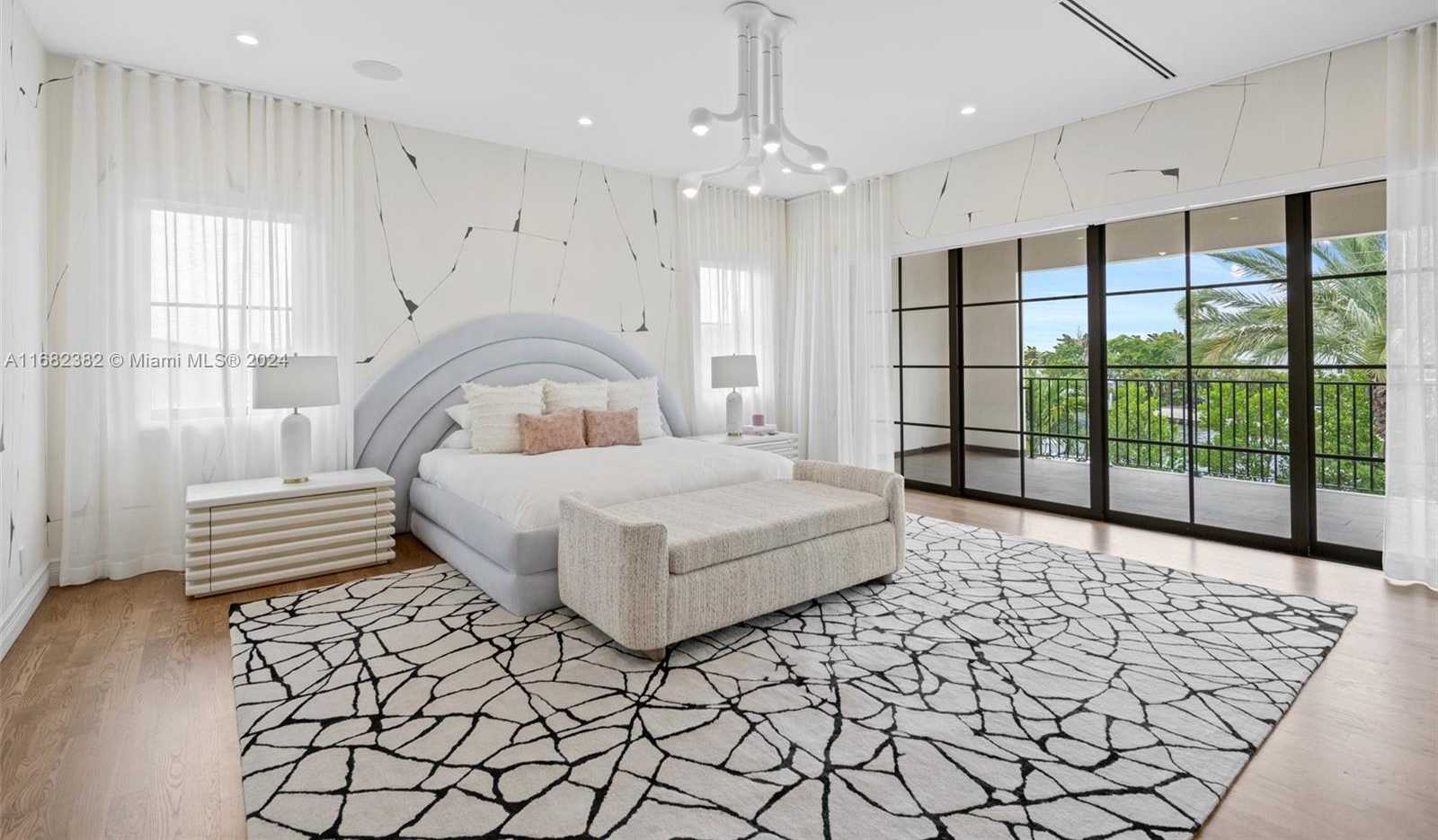 Small Image of 406 TAMARIND DR, Hallandale Beach Number 21