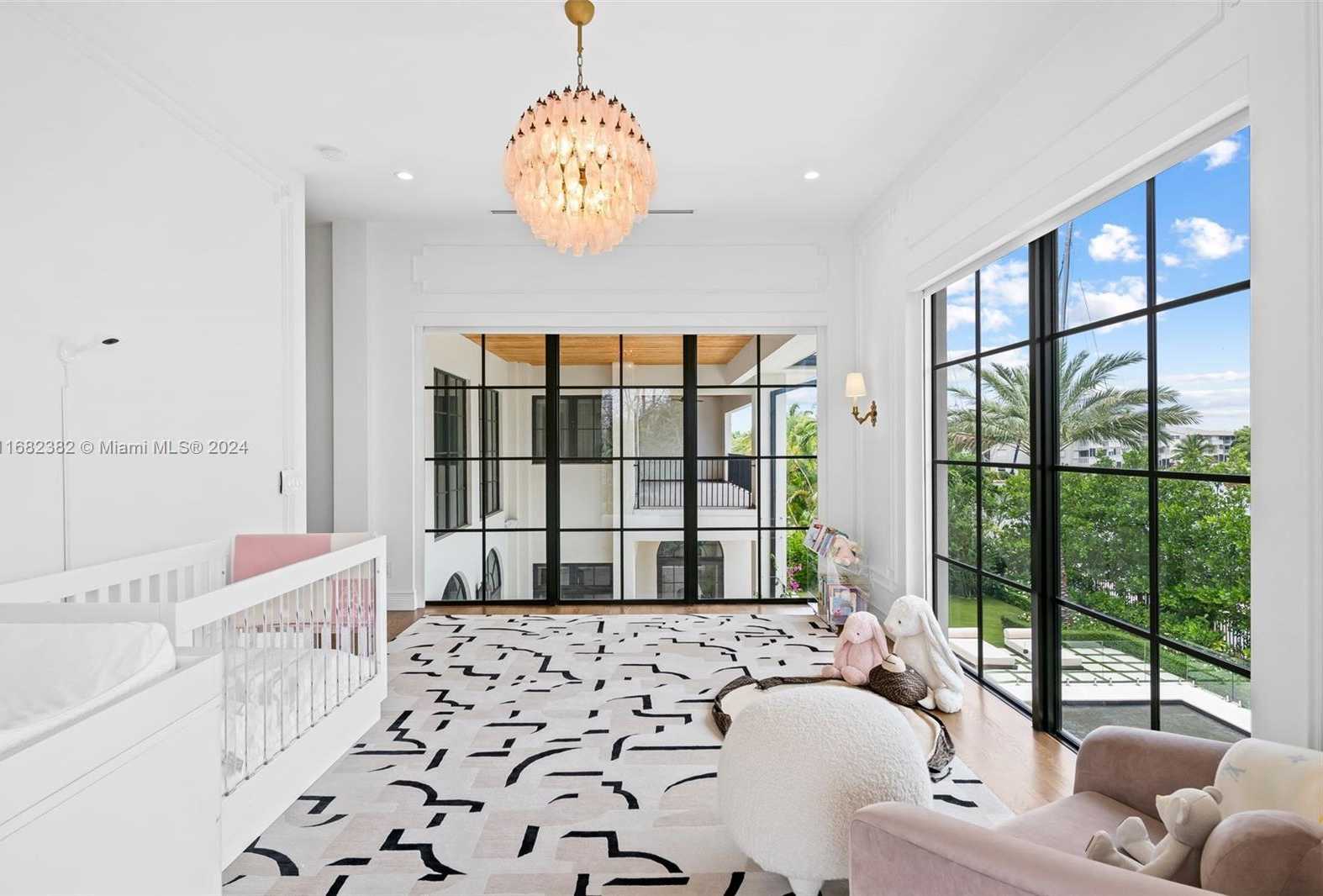 Small Image of 406 TAMARIND DR, Hallandale Beach Number 26