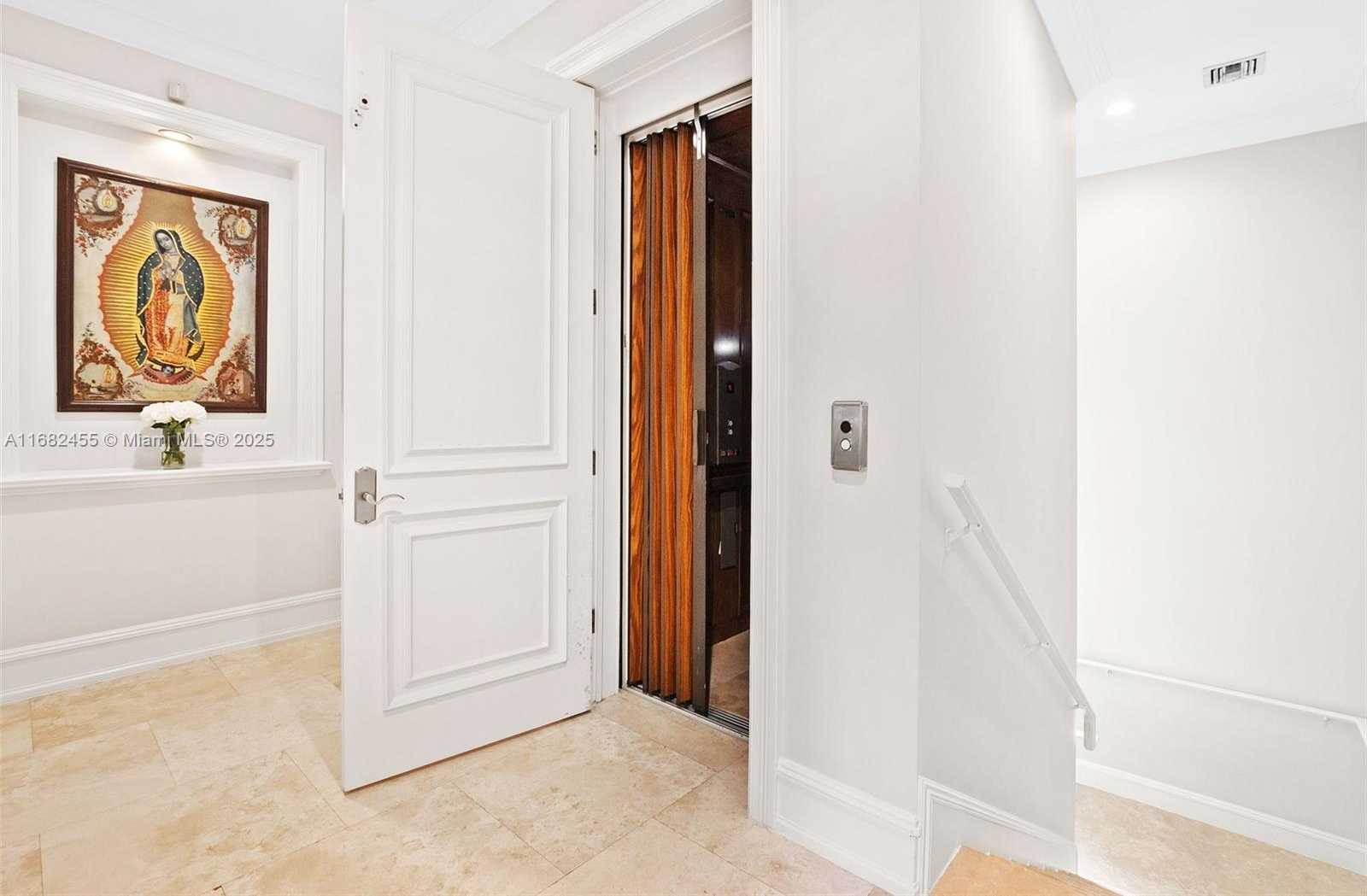 Small Image of 5901 ROLLING ROAD DR, Pinecrest Number 24