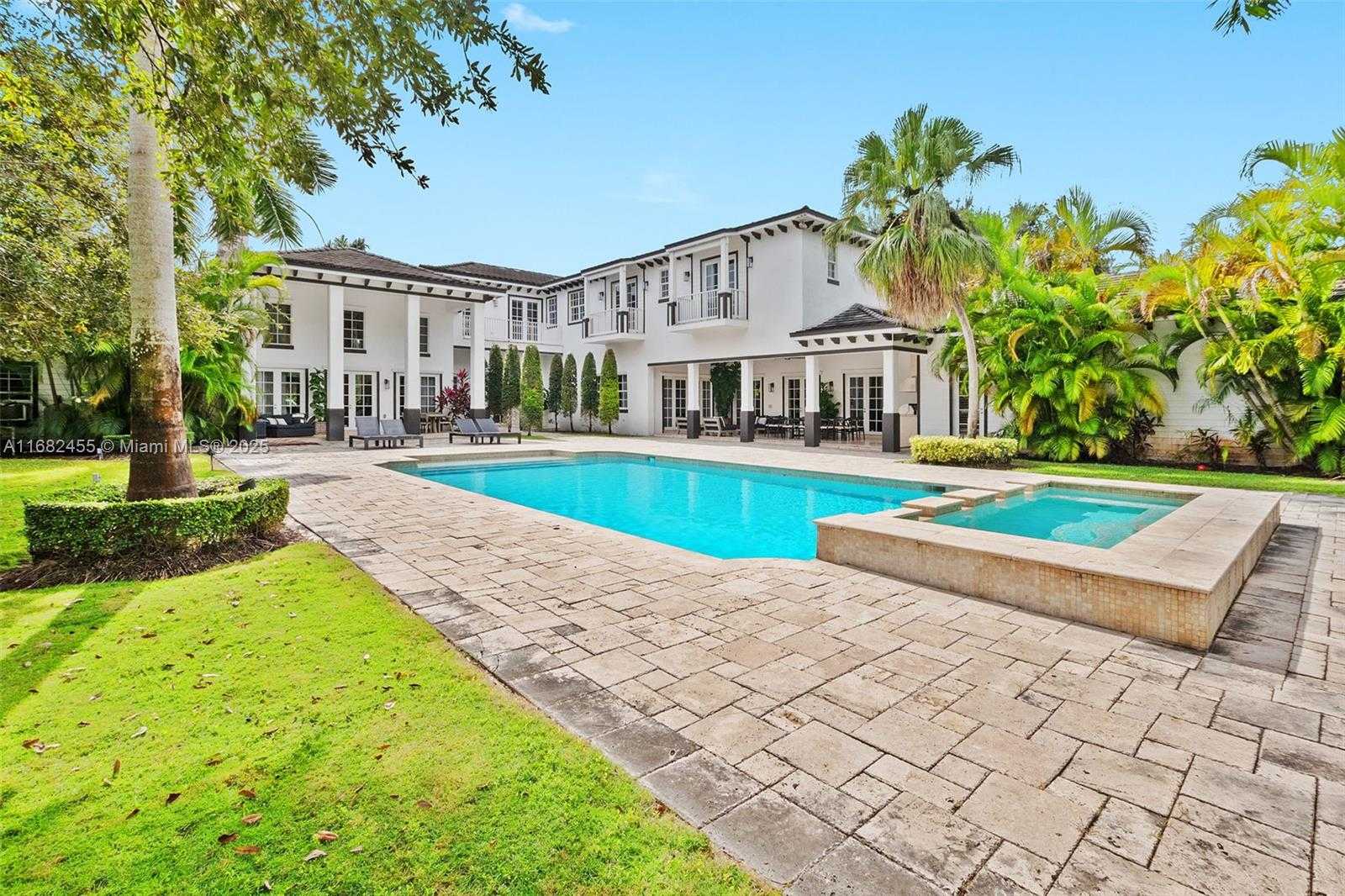 Small Image of 5901 ROLLING ROAD DR, Pinecrest Number 6