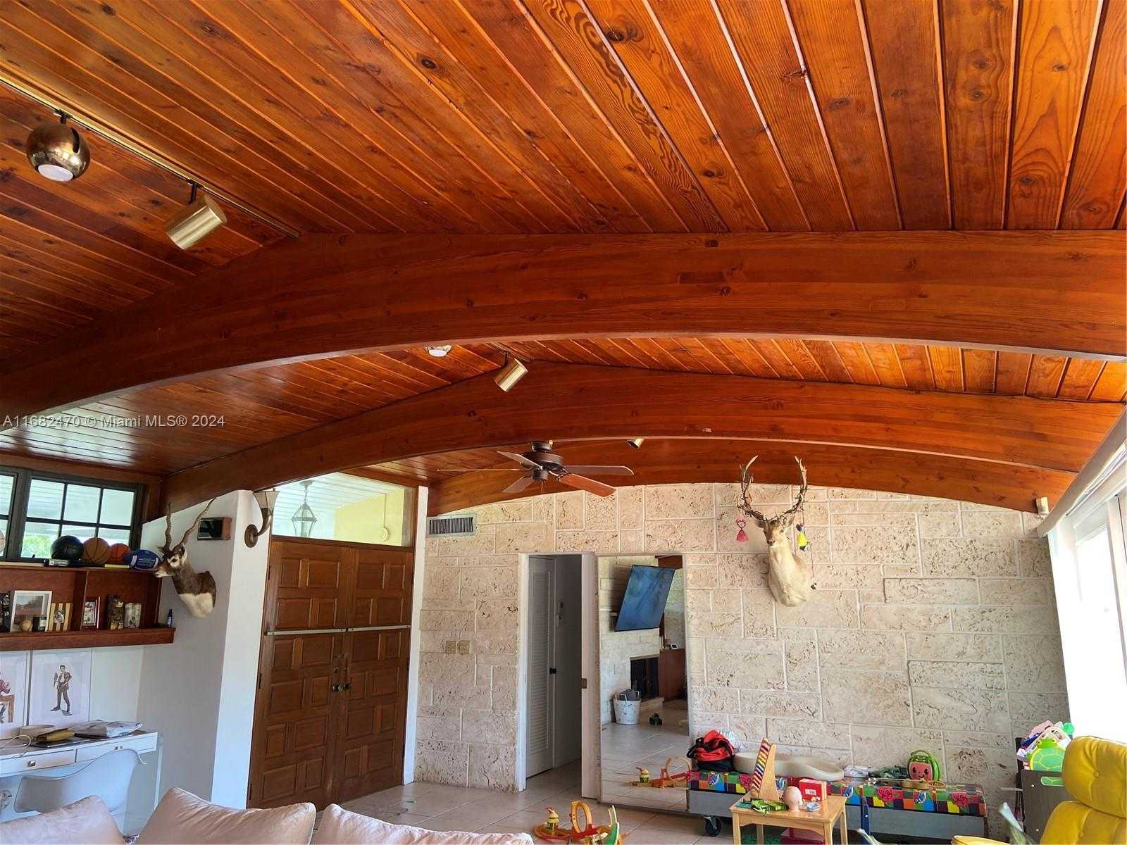 Small Image of 5900 SOUTH WEST 34TH ST, Miami Number 3