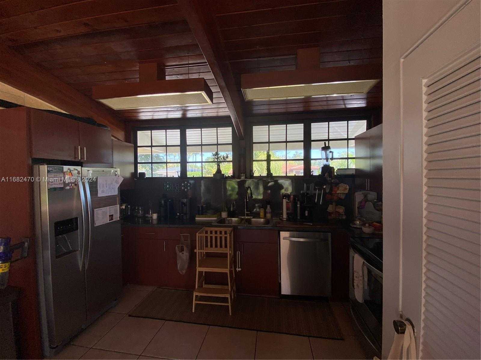Small Image of 5900 SOUTH WEST 34TH ST, Miami Number 4
