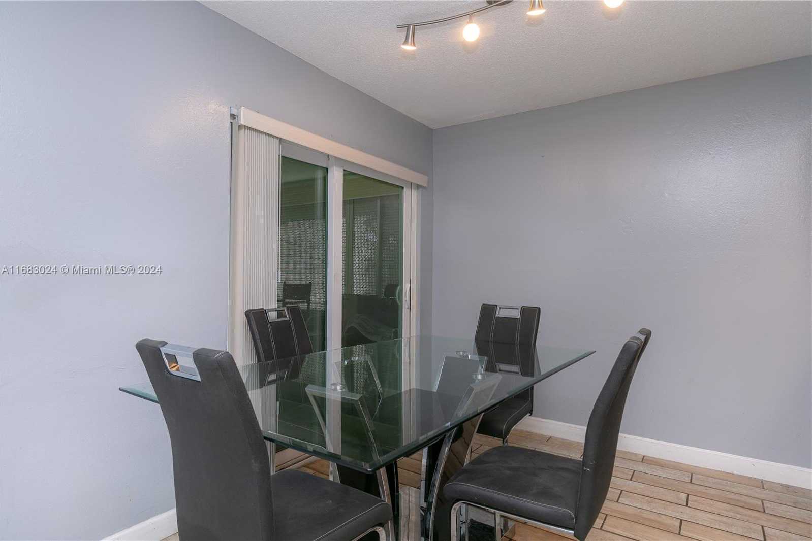 Small Image of 2510 SOUTH WEST NATURA BLVD, Deerfield Beach Number 10