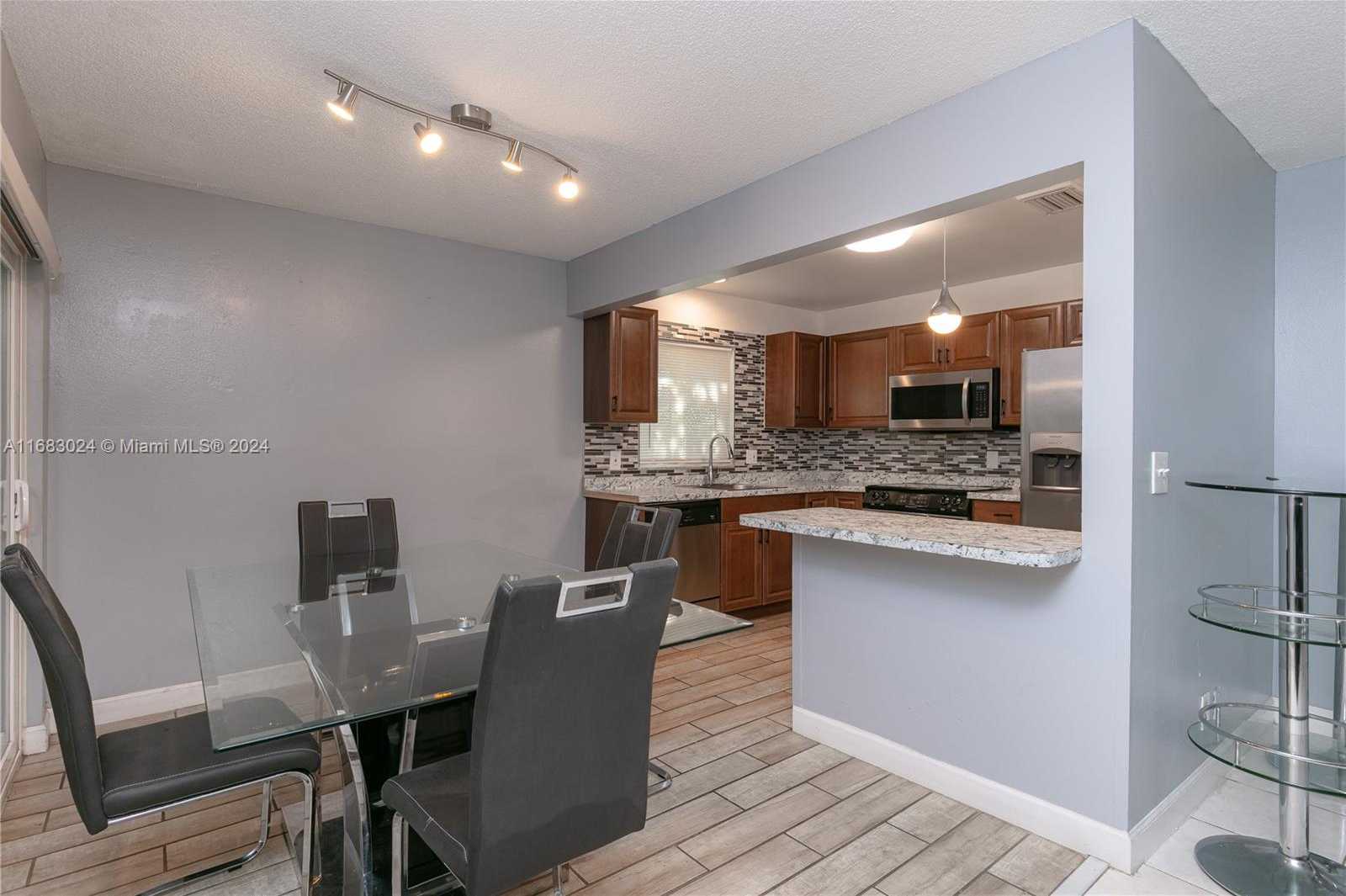 Small Image of 2510 SOUTH WEST NATURA BLVD, Deerfield Beach Number 12