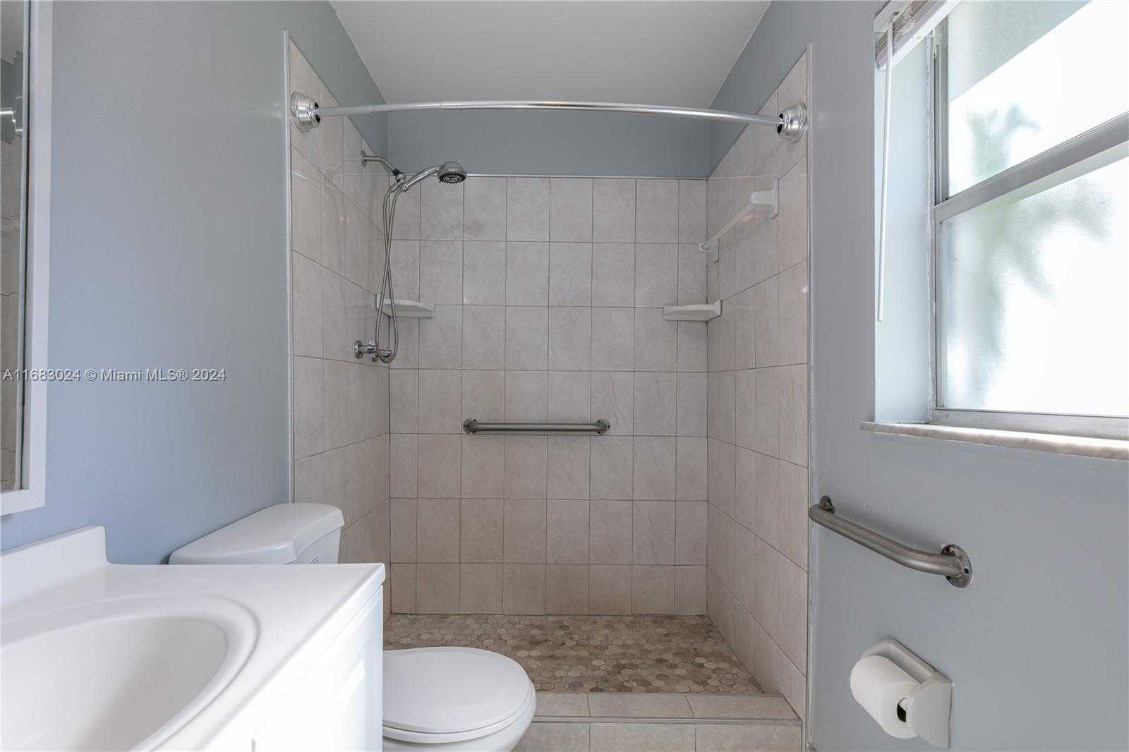 Small Image of 2510 SOUTH WEST NATURA BLVD, Deerfield Beach Number 21