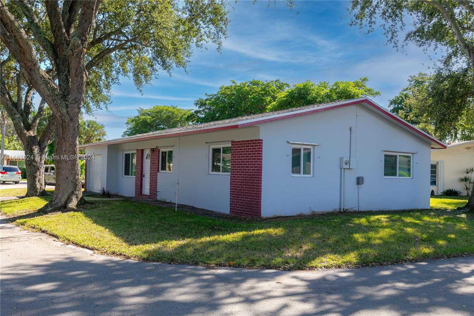 Small Image of 2510 SOUTH WEST NATURA BLVD, Deerfield Beach Number 3