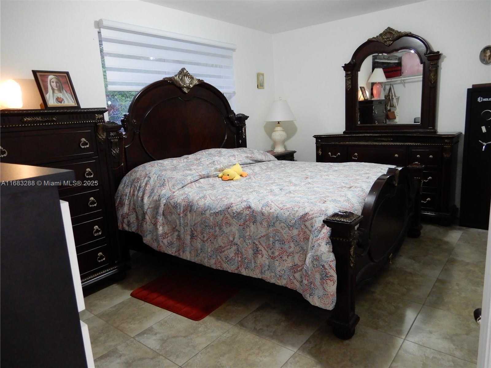 Small Image of 19901 SOUTH WEST 92ND AVE, Cutler Bay Number 14