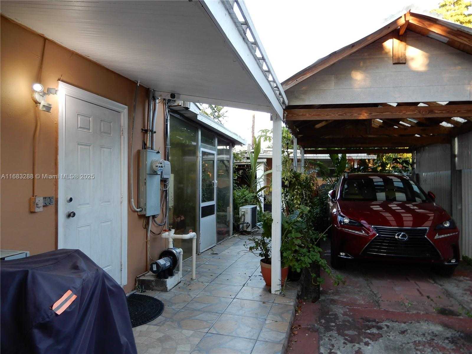 Small Image of 19901 SOUTH WEST 92ND AVE, Cutler Bay Number 24