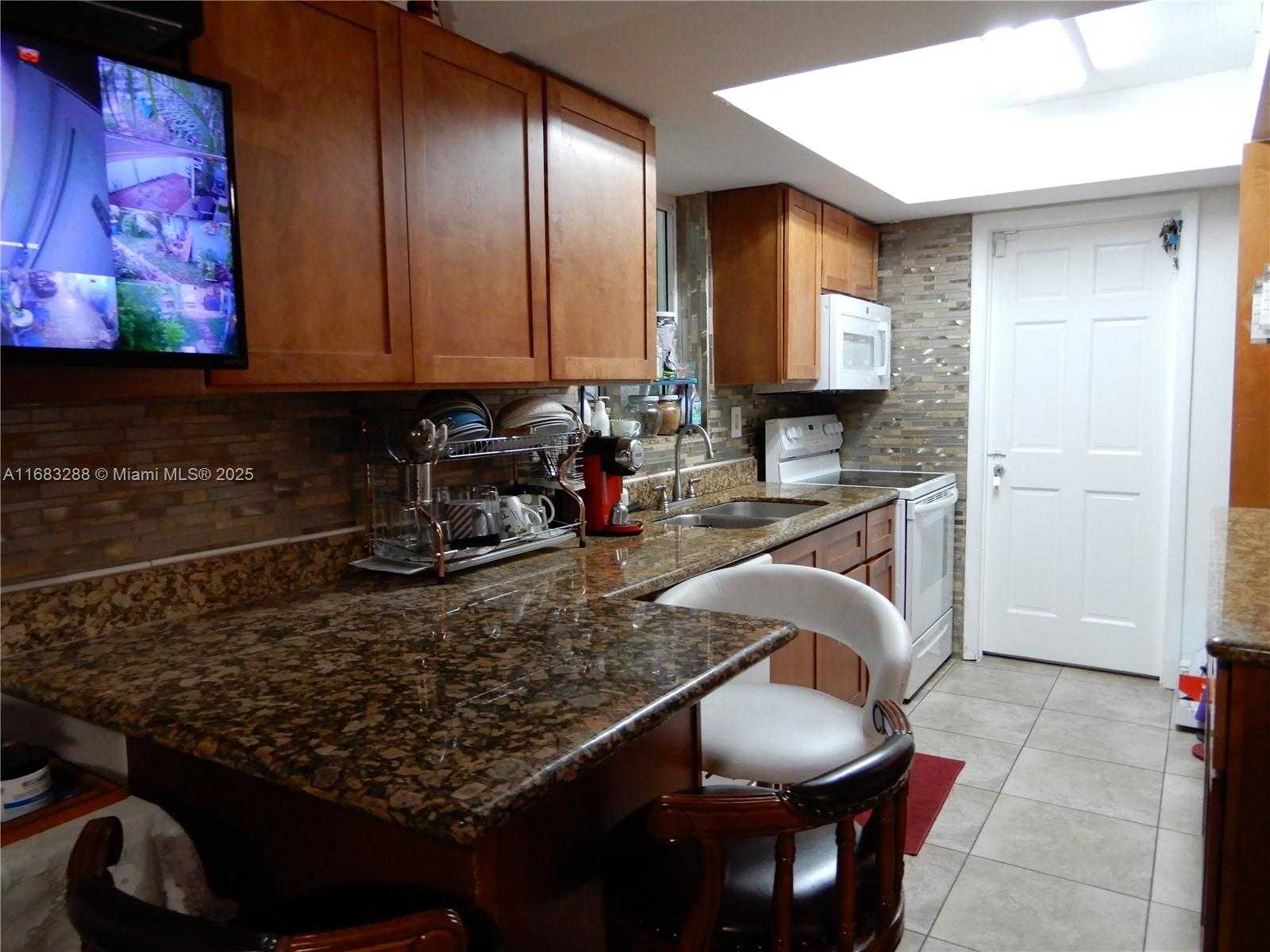 Small Image of 19901 SOUTH WEST 92ND AVE, Cutler Bay Number 5