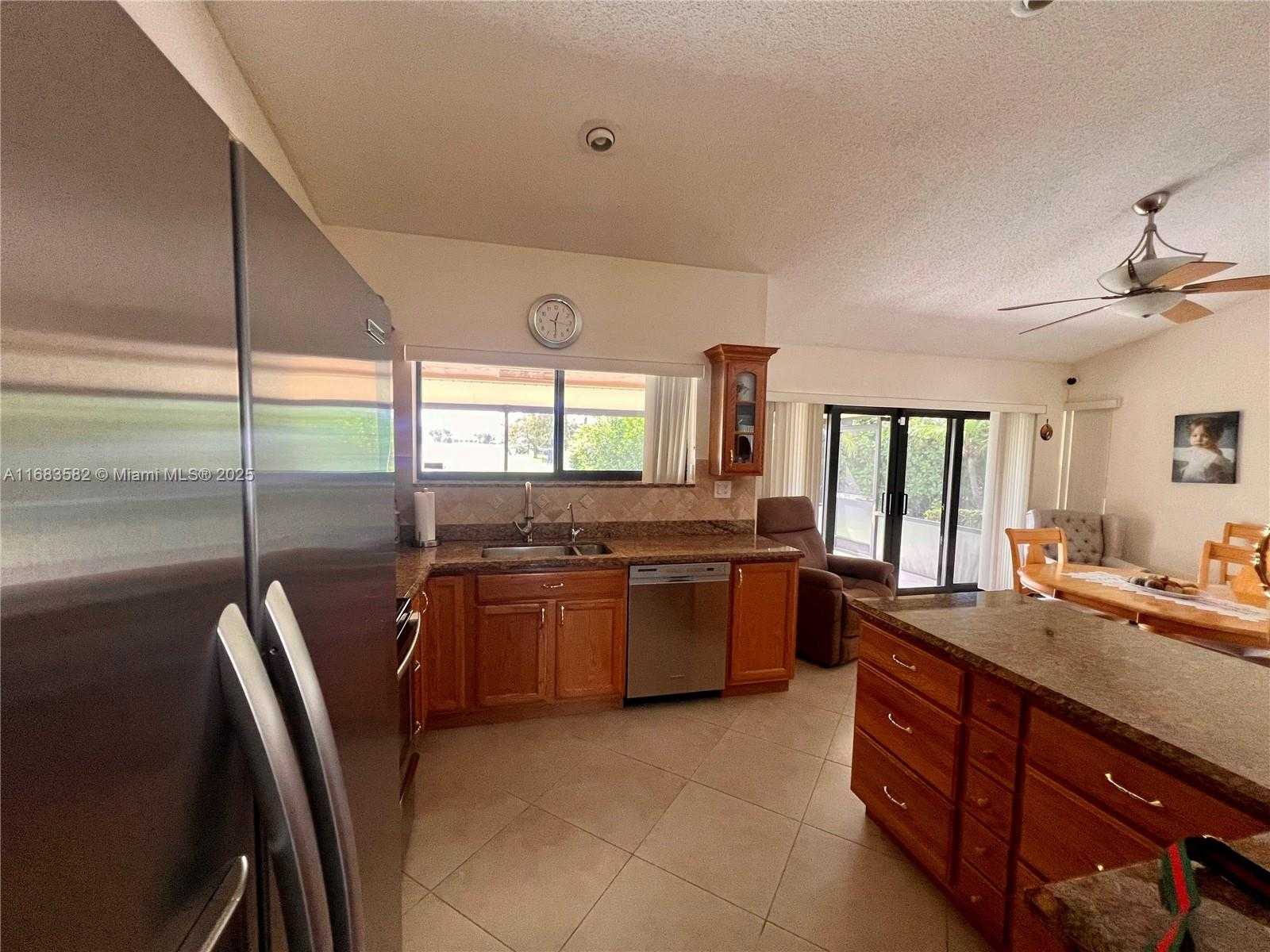 Small Image of 8320 EAST WACCAMAW LN E, Lake Worth Number 13