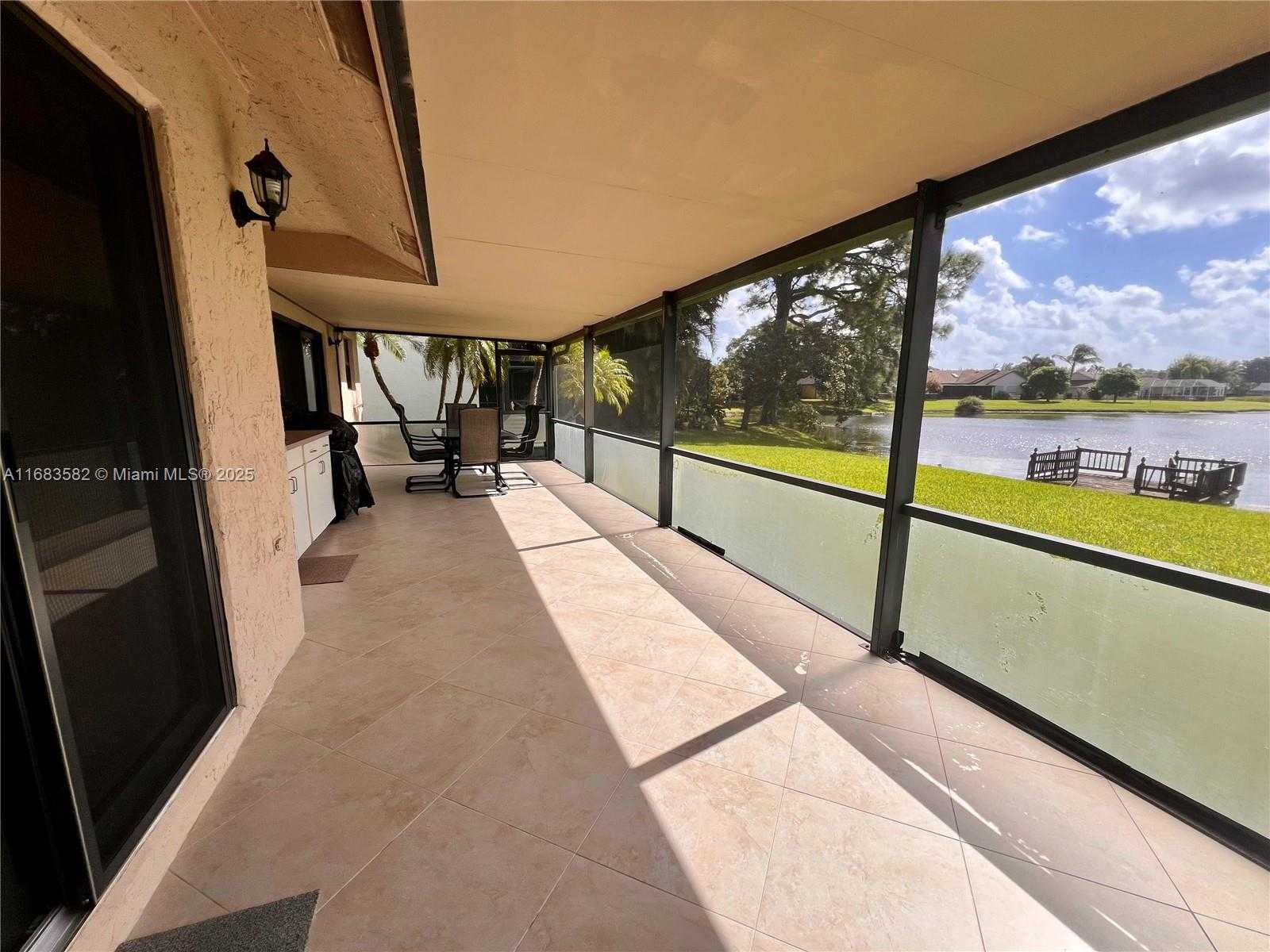 Small Image of 8320 EAST WACCAMAW LN E, Lake Worth Number 21