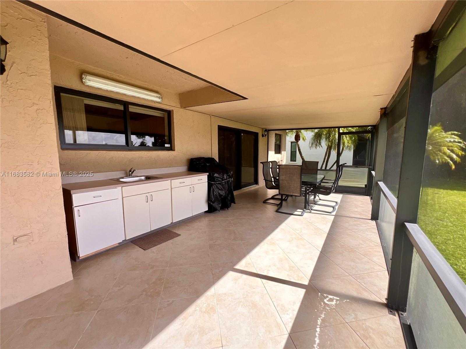 Small Image of 8320 EAST WACCAMAW LN E, Lake Worth Number 22