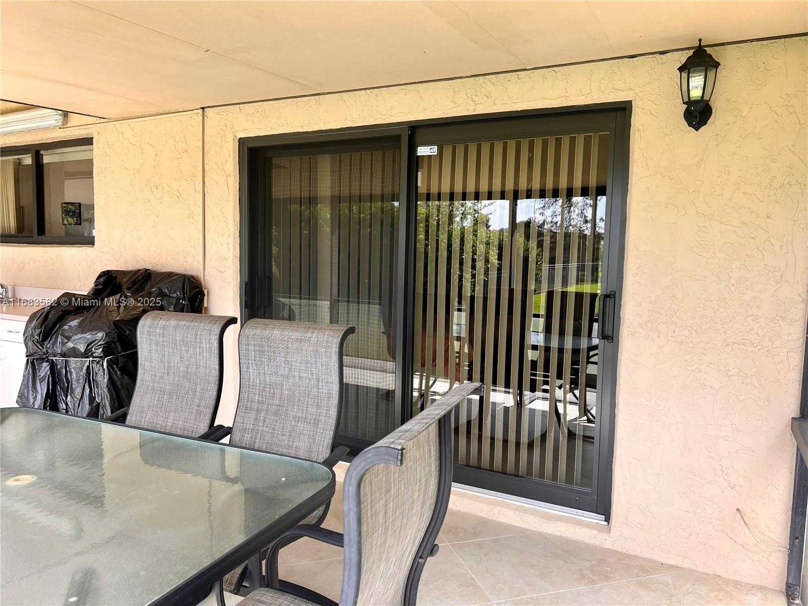 Small Image of 8320 EAST WACCAMAW LN E, Lake Worth Number 23