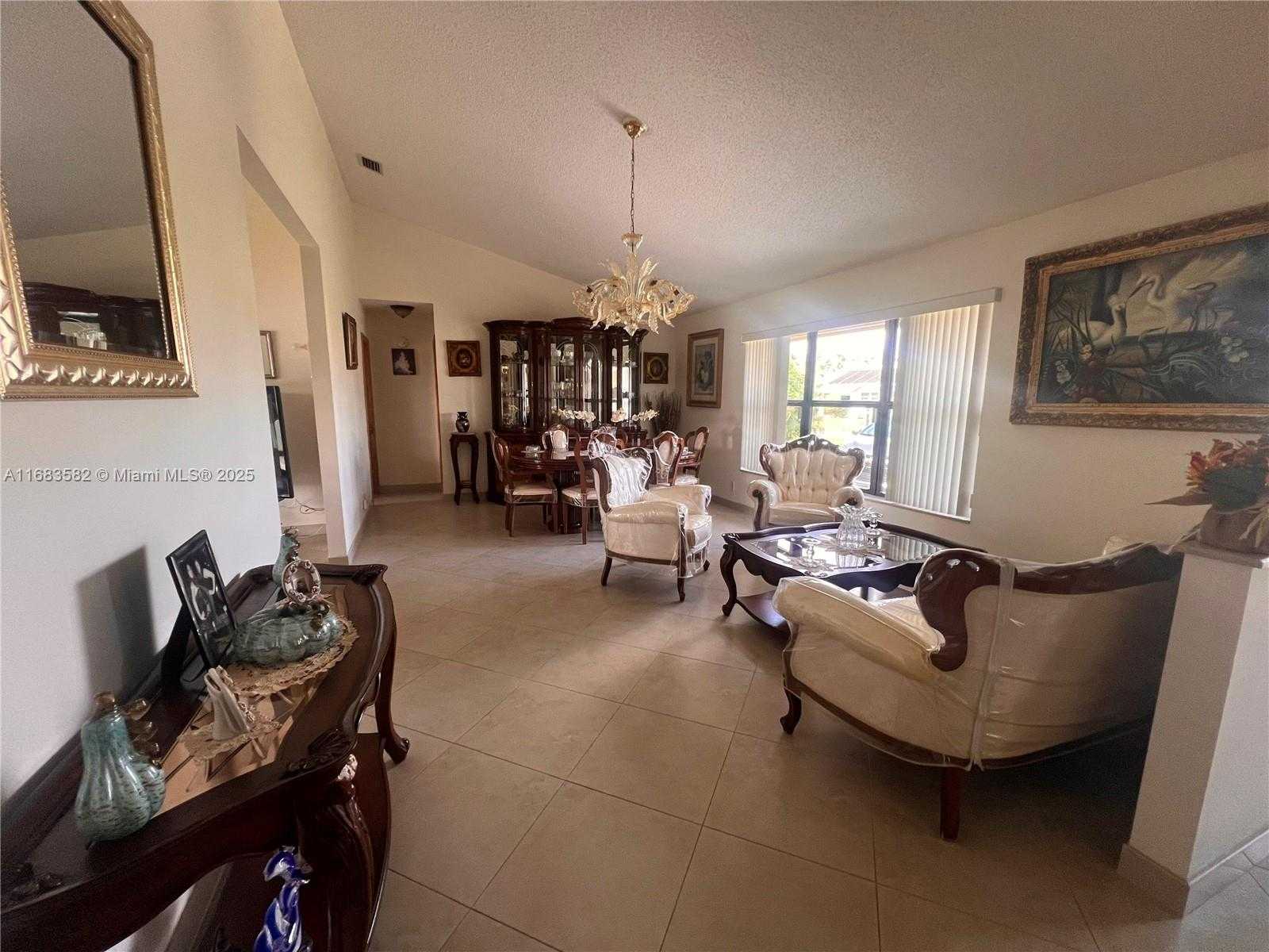 Small Image of 8320 EAST WACCAMAW LN E, Lake Worth Number 3