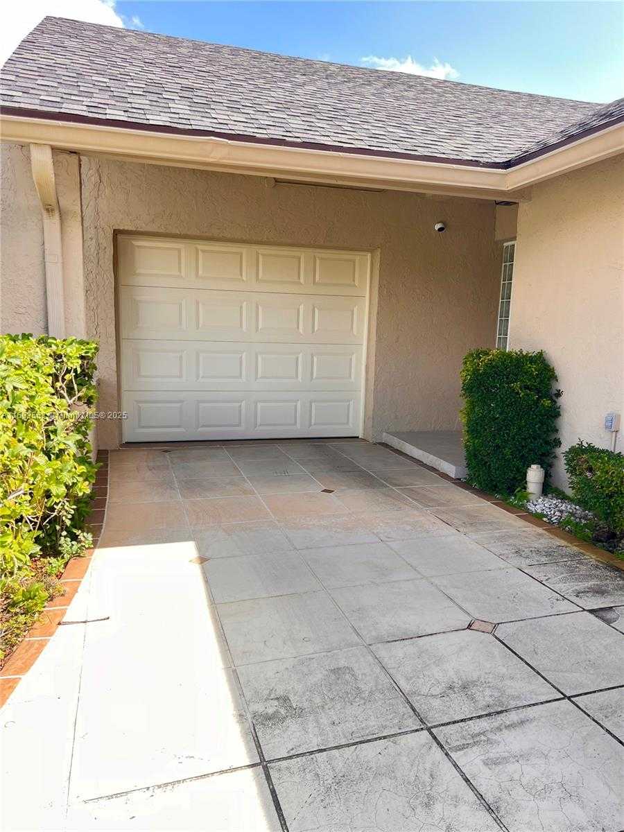Small Image of 8320 EAST WACCAMAW LN E, Lake Worth Number 30