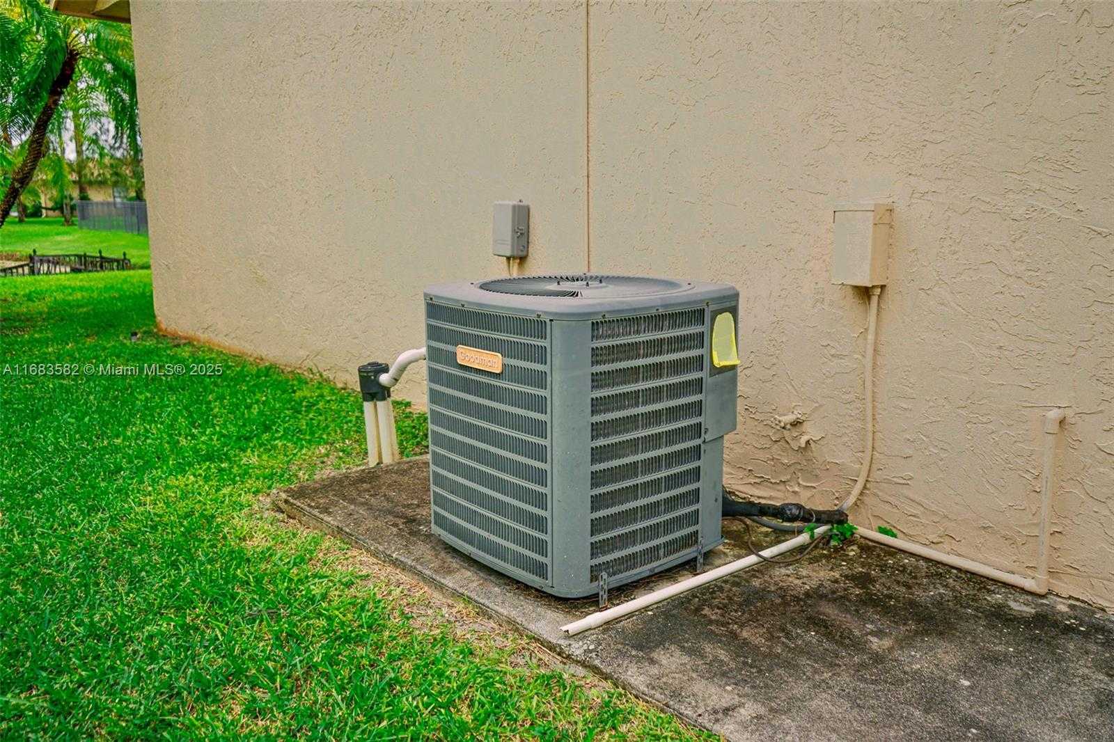 Small Image of 8320 EAST WACCAMAW LN E, Lake Worth Number 34