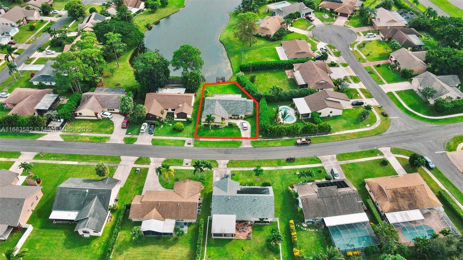 Small Image of 8320 EAST WACCAMAW LN E, Lake Worth Number 35