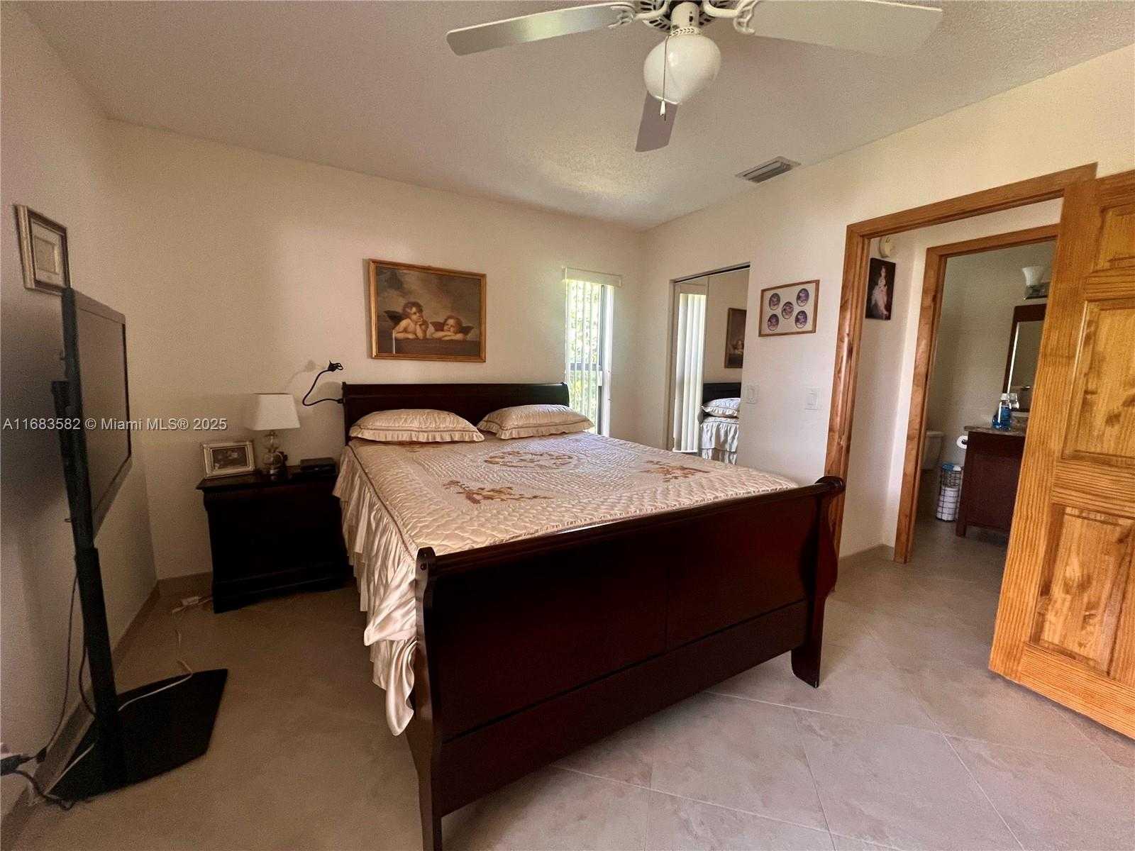 Small Image of 8320 EAST WACCAMAW LN E, Lake Worth Number 7