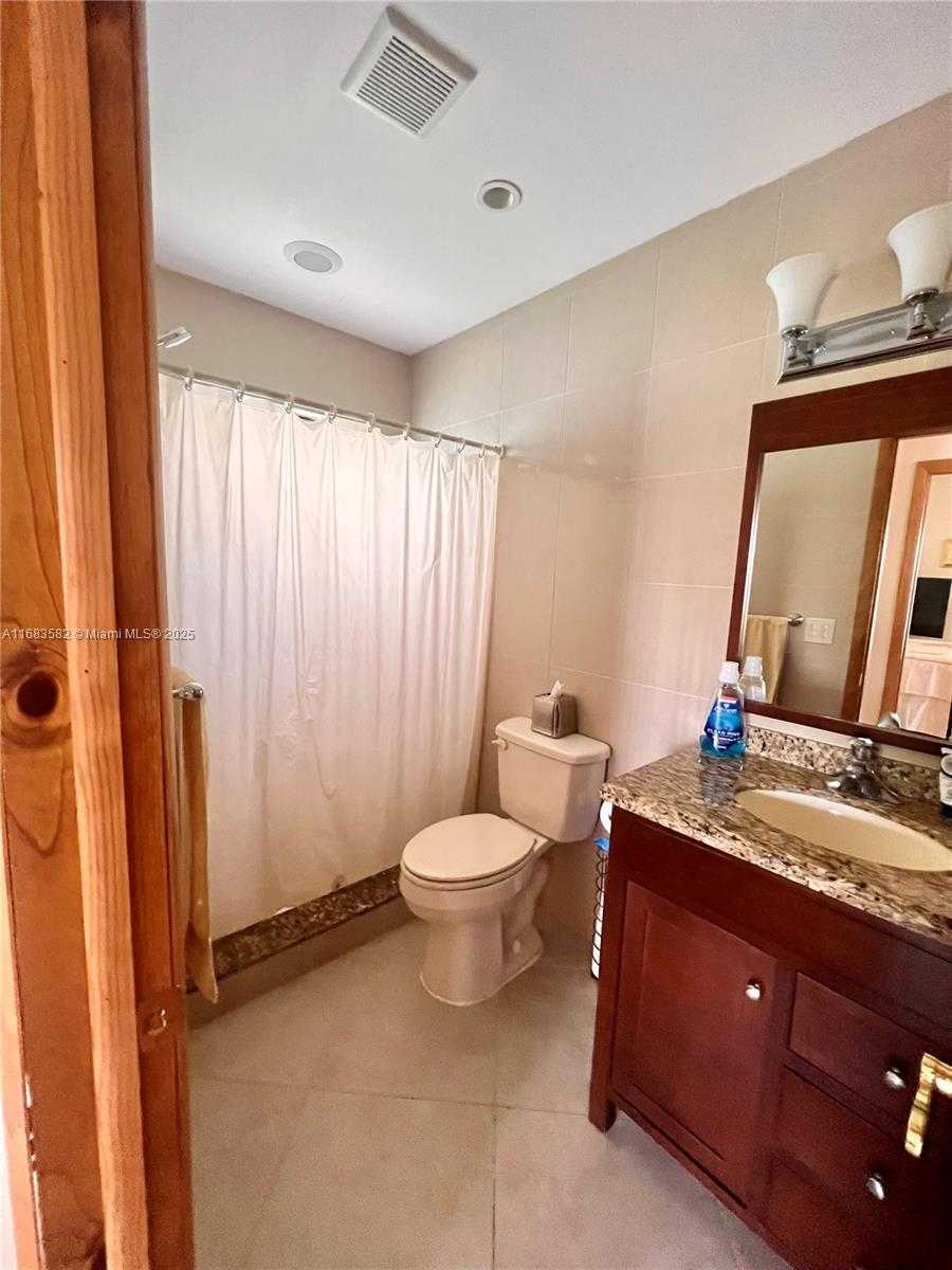 Small Image of 8320 EAST WACCAMAW LN E, Lake Worth Number 8
