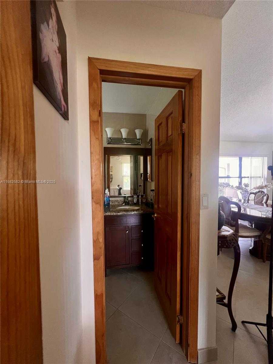 Small Image of 8320 EAST WACCAMAW LN E, Lake Worth Number 9