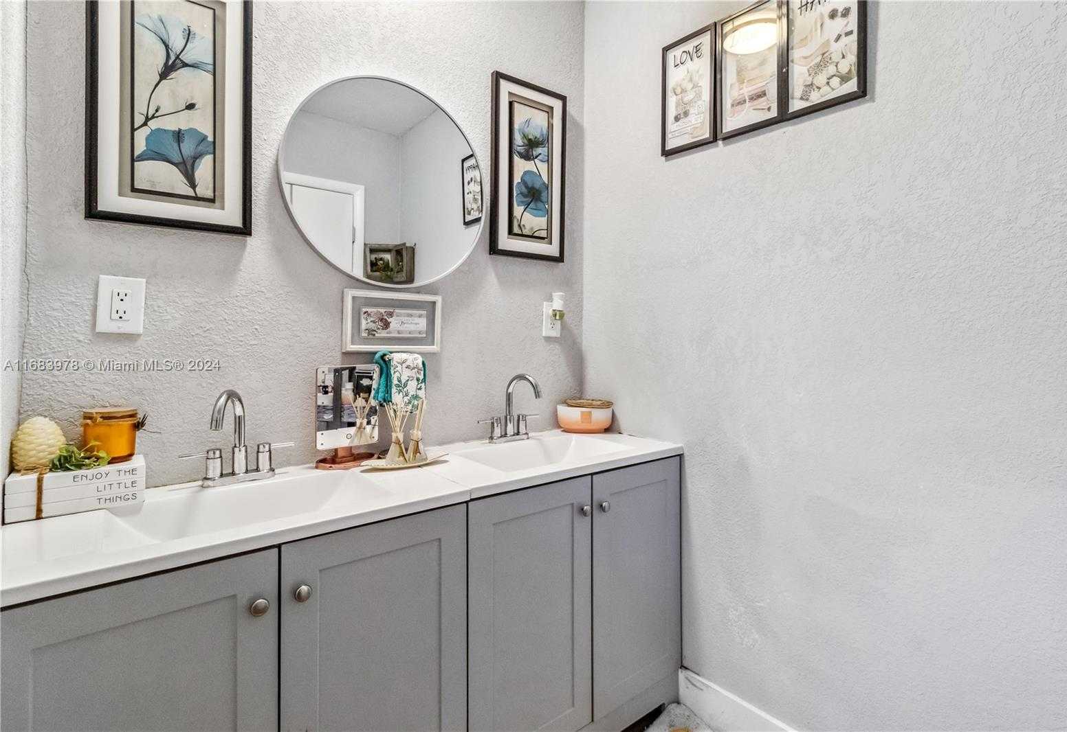 Small Image of 1240 STARDUST, North Lauderdale Number 11