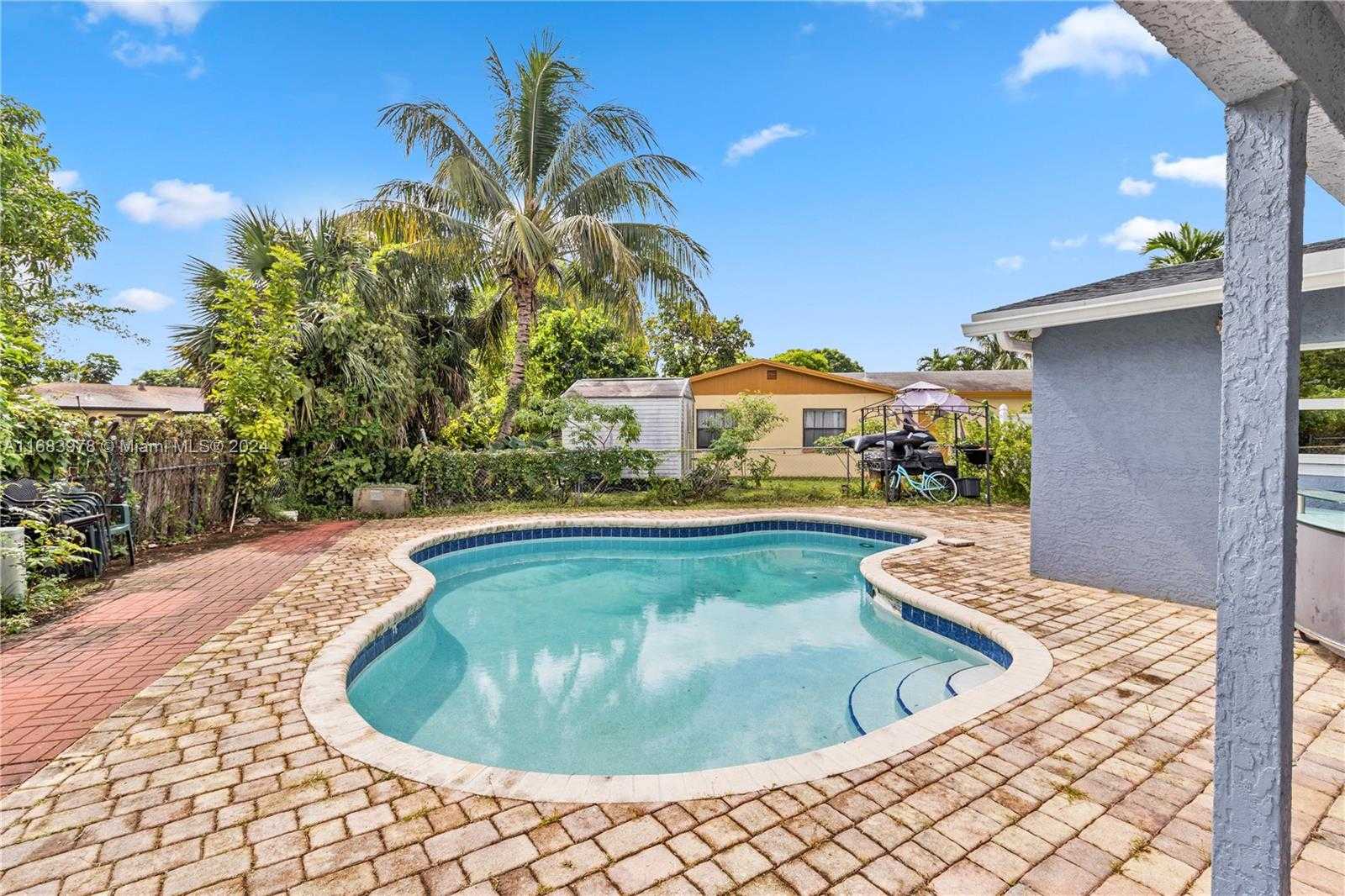 Small Image of 1240 STARDUST, North Lauderdale Number 13