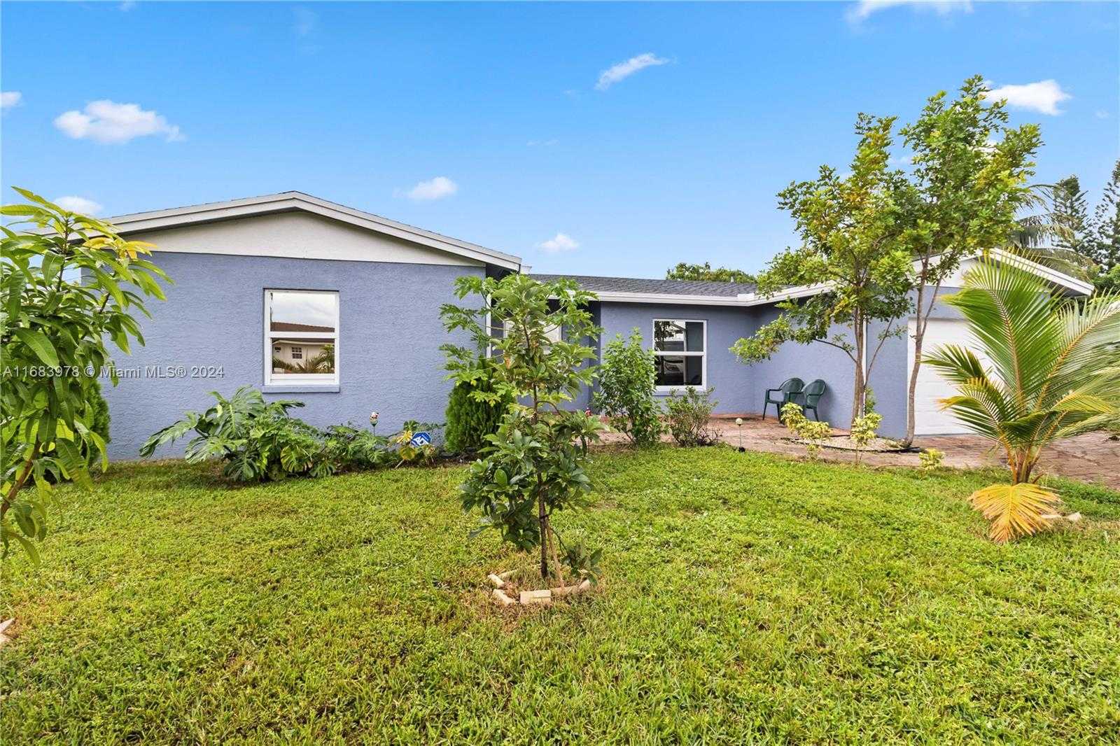 Small Image of 1240 STARDUST, North Lauderdale Number 2