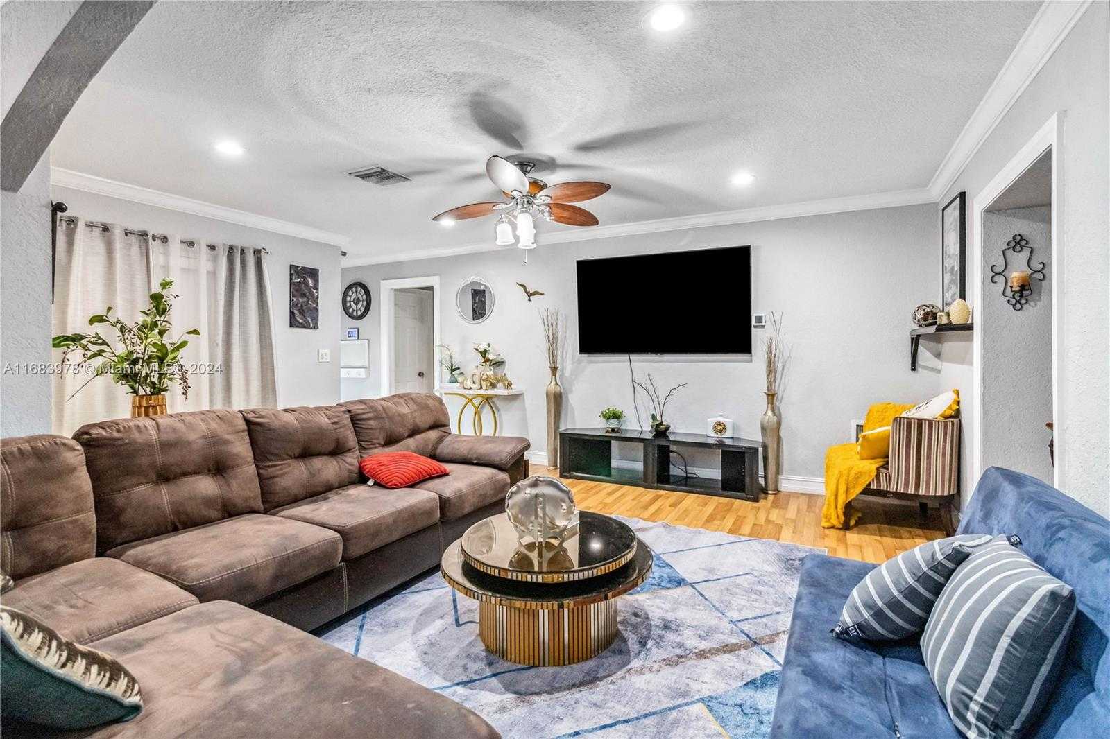 Small Image of 1240 STARDUST, North Lauderdale Number 3