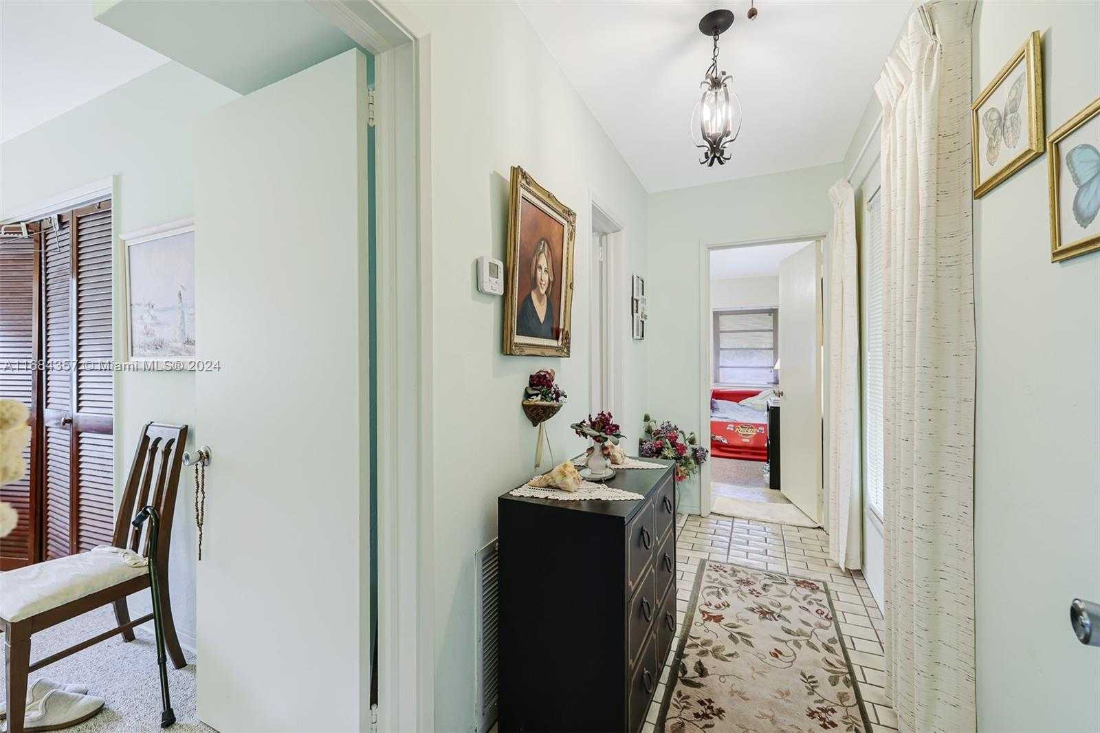 Small Image of 2889 RIVERLAND RD, Fort Lauderdale Number 15
