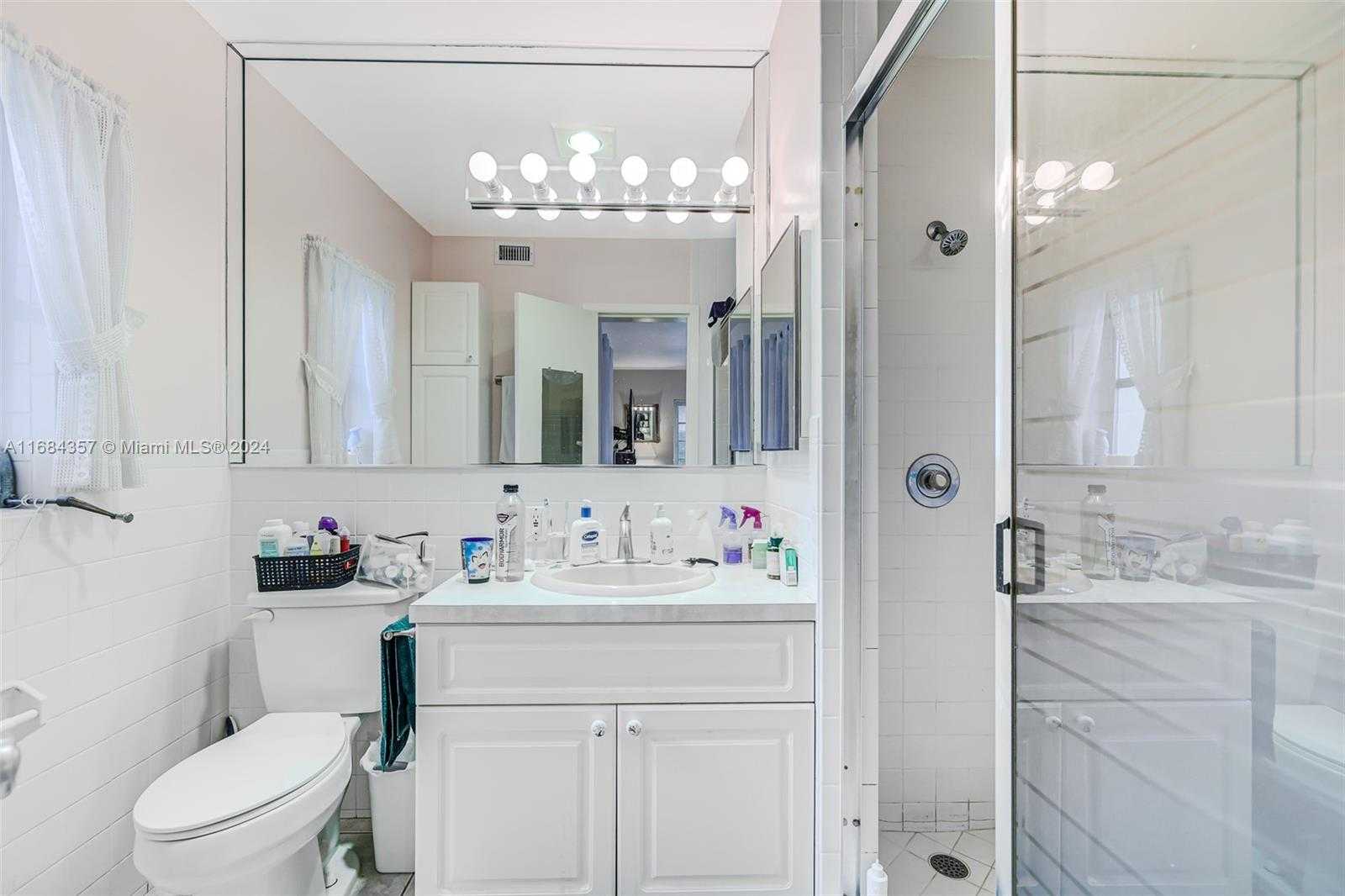Small Image of 2889 RIVERLAND RD, Fort Lauderdale Number 23