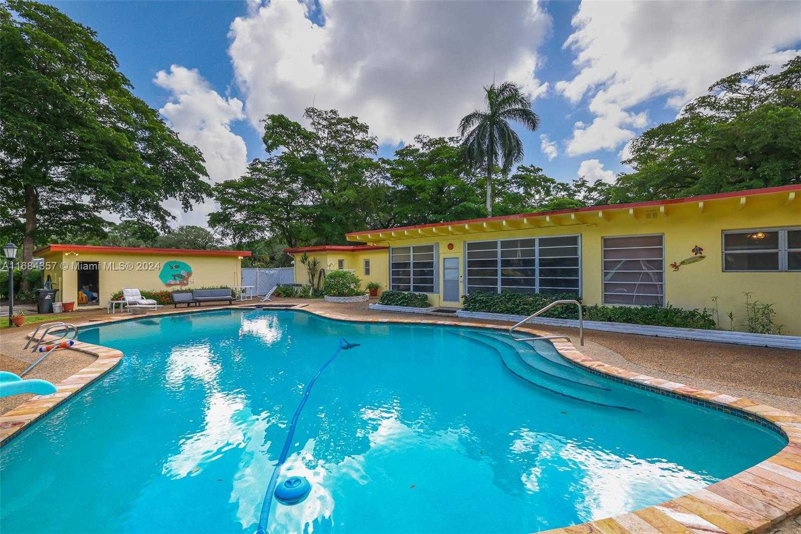 Small Image of 2889 RIVERLAND RD, Fort Lauderdale Number 36