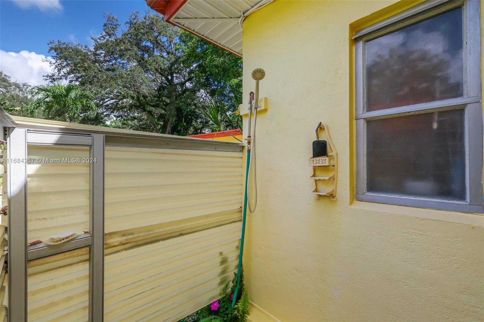 Small Image of 2889 RIVERLAND RD, Fort Lauderdale Number 41