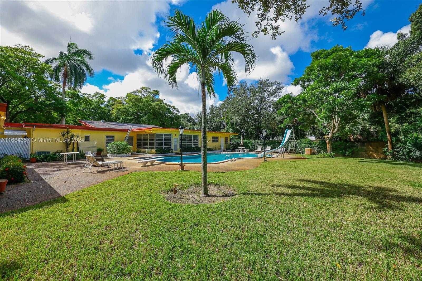 Small Image of 2889 RIVERLAND RD, Fort Lauderdale Number 42