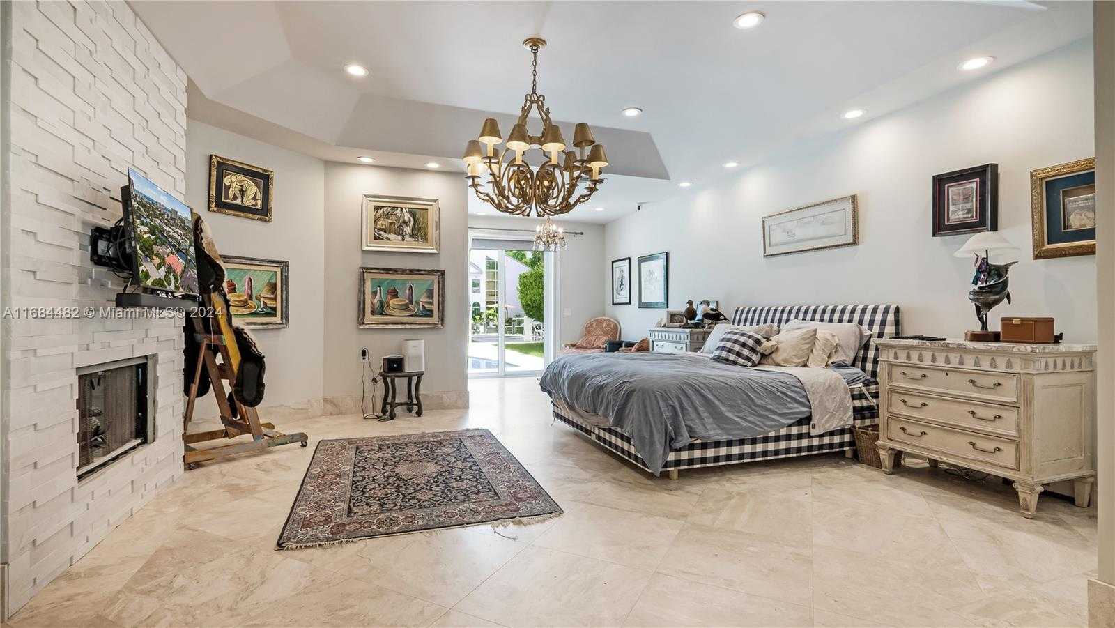 Small Image of 34 PELICAN DR, Fort Lauderdale Number 34