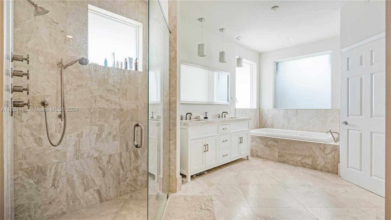 Small Image of 34 PELICAN DR, Fort Lauderdale Number 41