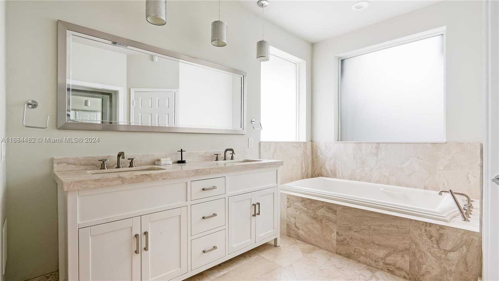 Small Image of 34 PELICAN DR, Fort Lauderdale Number 42