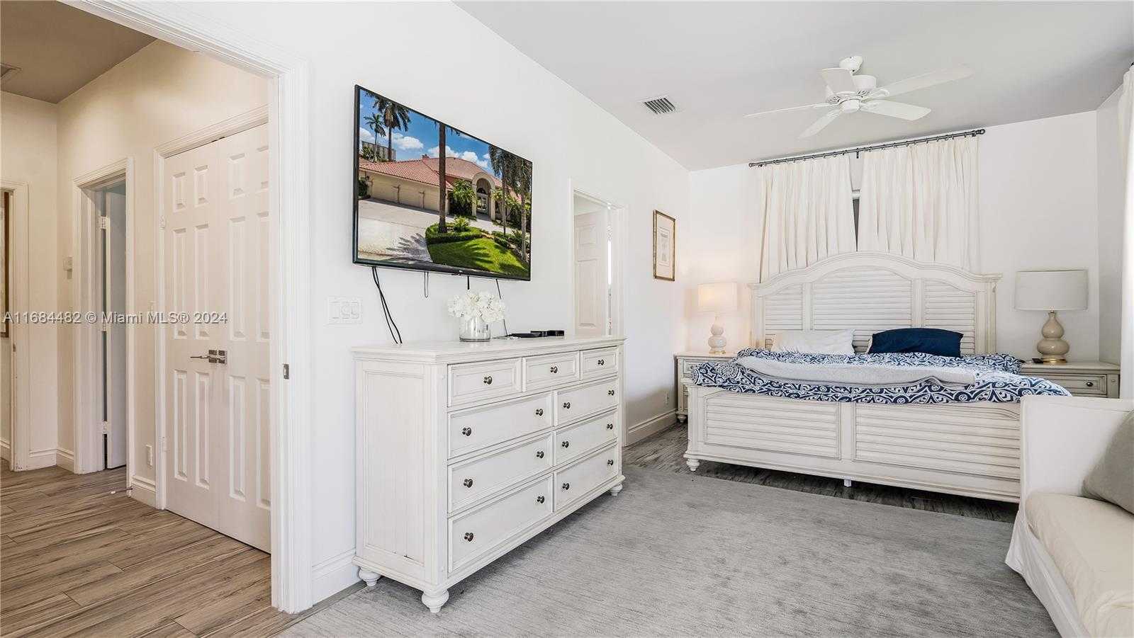 Small Image of 34 PELICAN DR, Fort Lauderdale Number 49