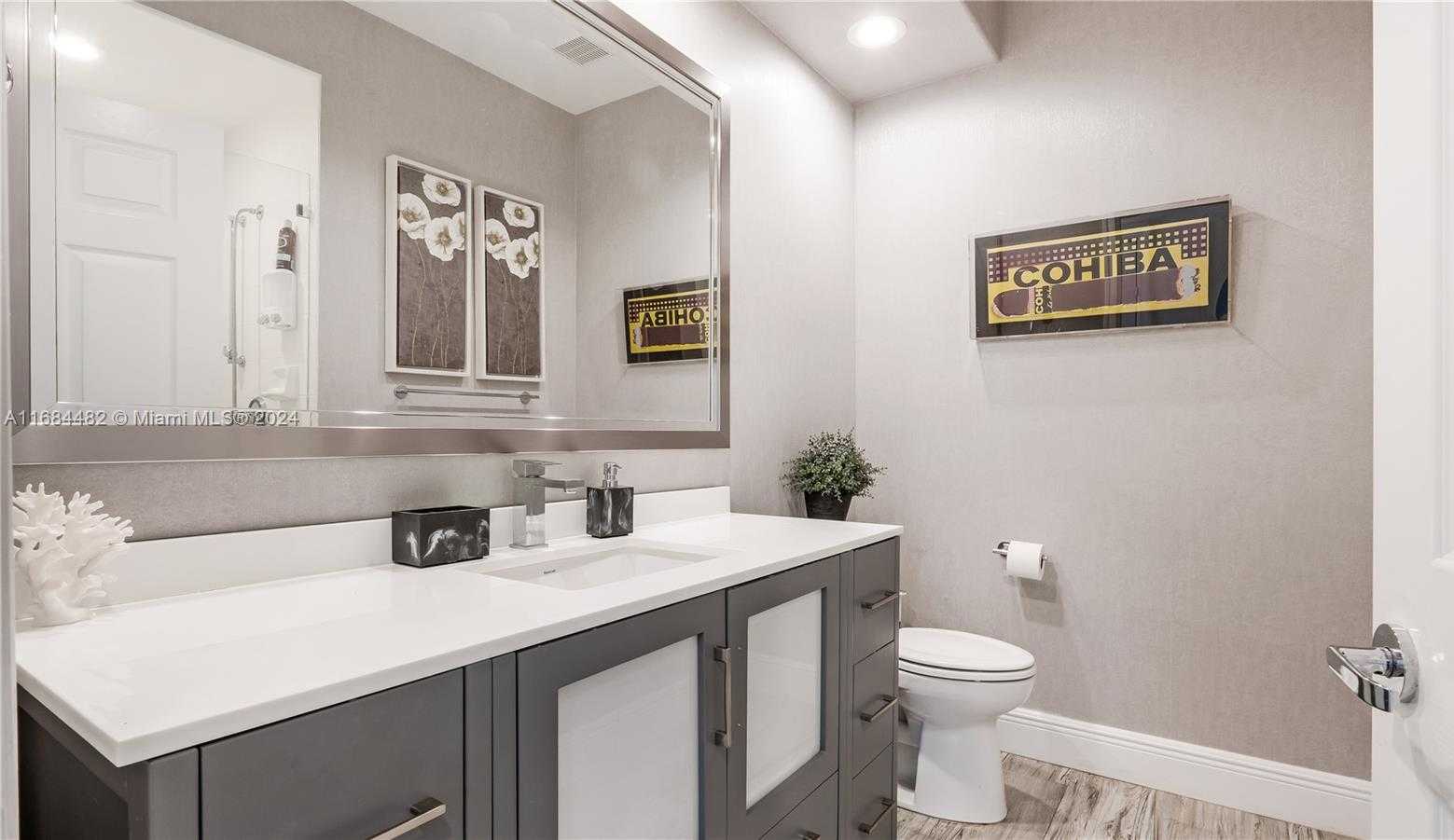 Small Image of 34 PELICAN DR, Fort Lauderdale Number 50