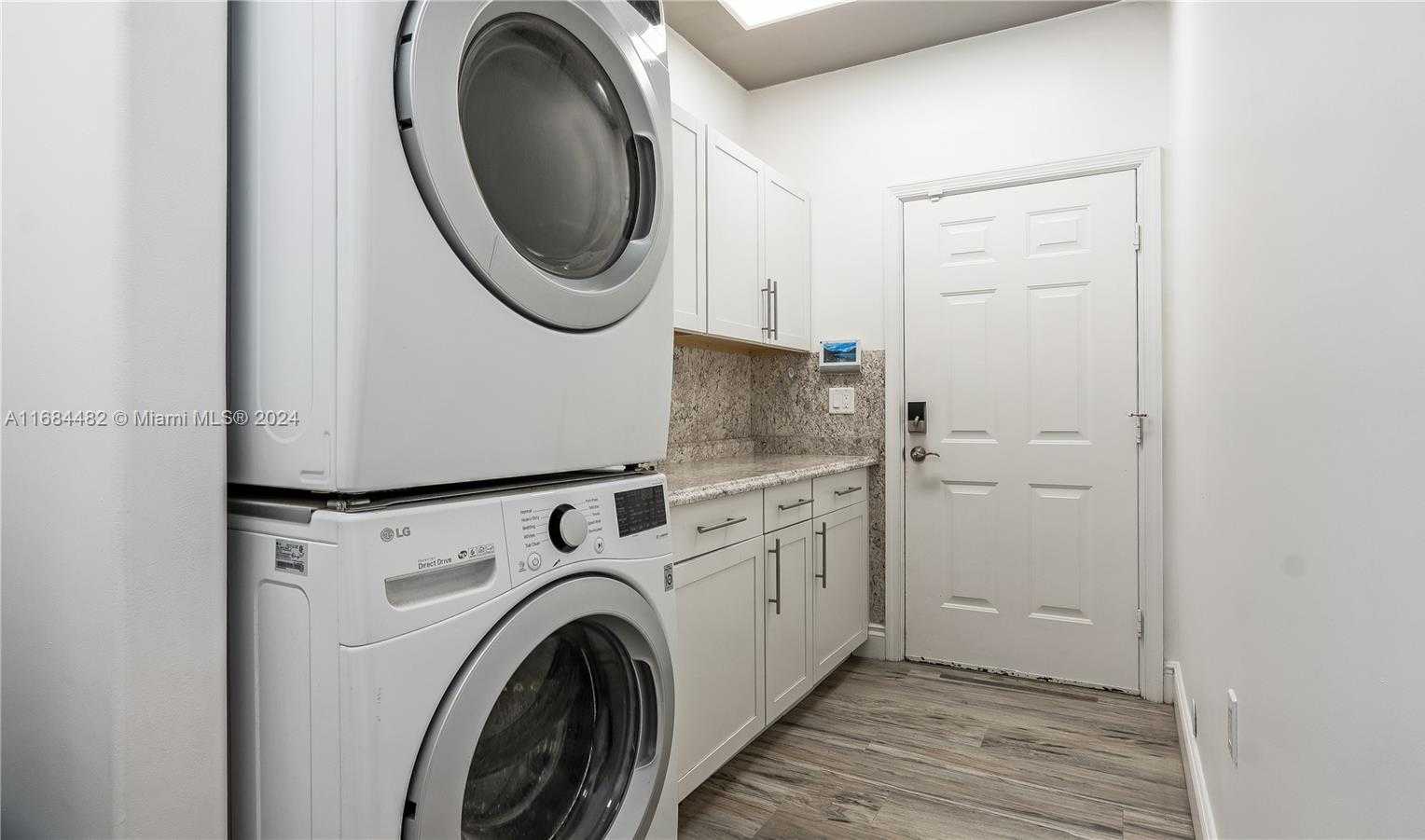 Small Image of 34 PELICAN DR, Fort Lauderdale Number 53