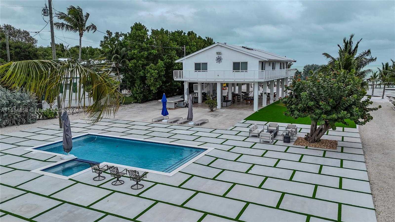 Small Image of 88747, Plantation Key Number 17