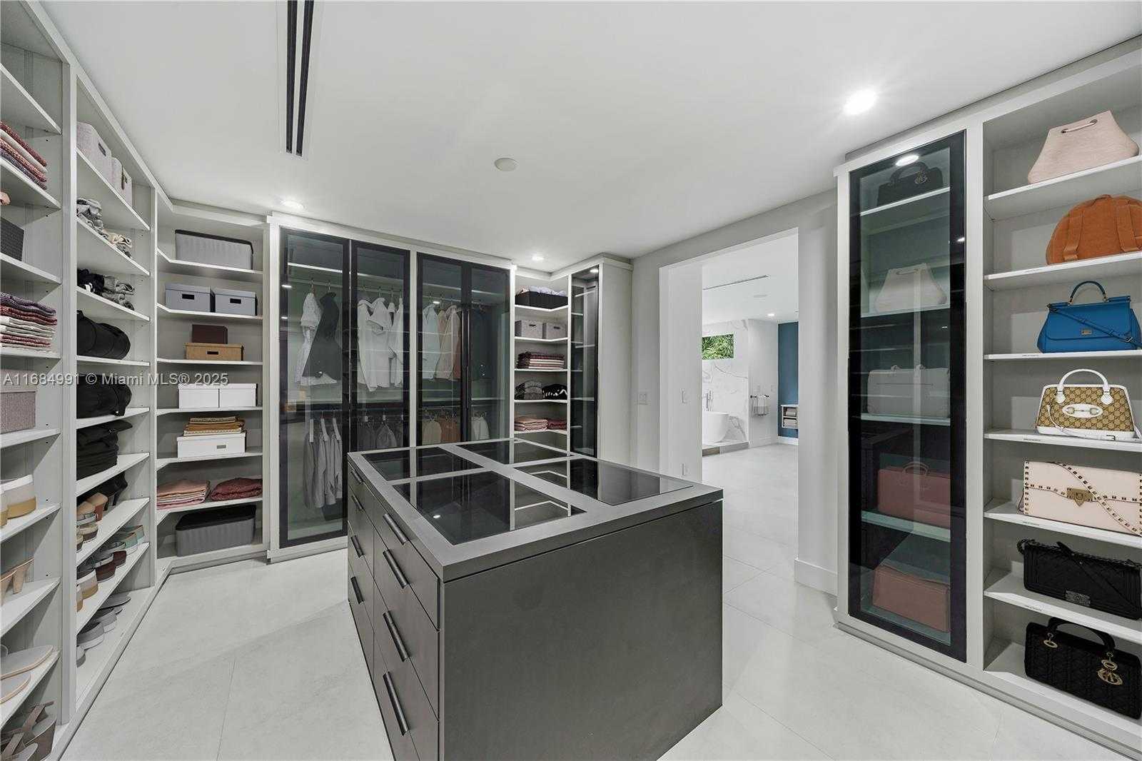 Small Image of 6695 SOUTH WEST 112TH ST, Pinecrest Number 17