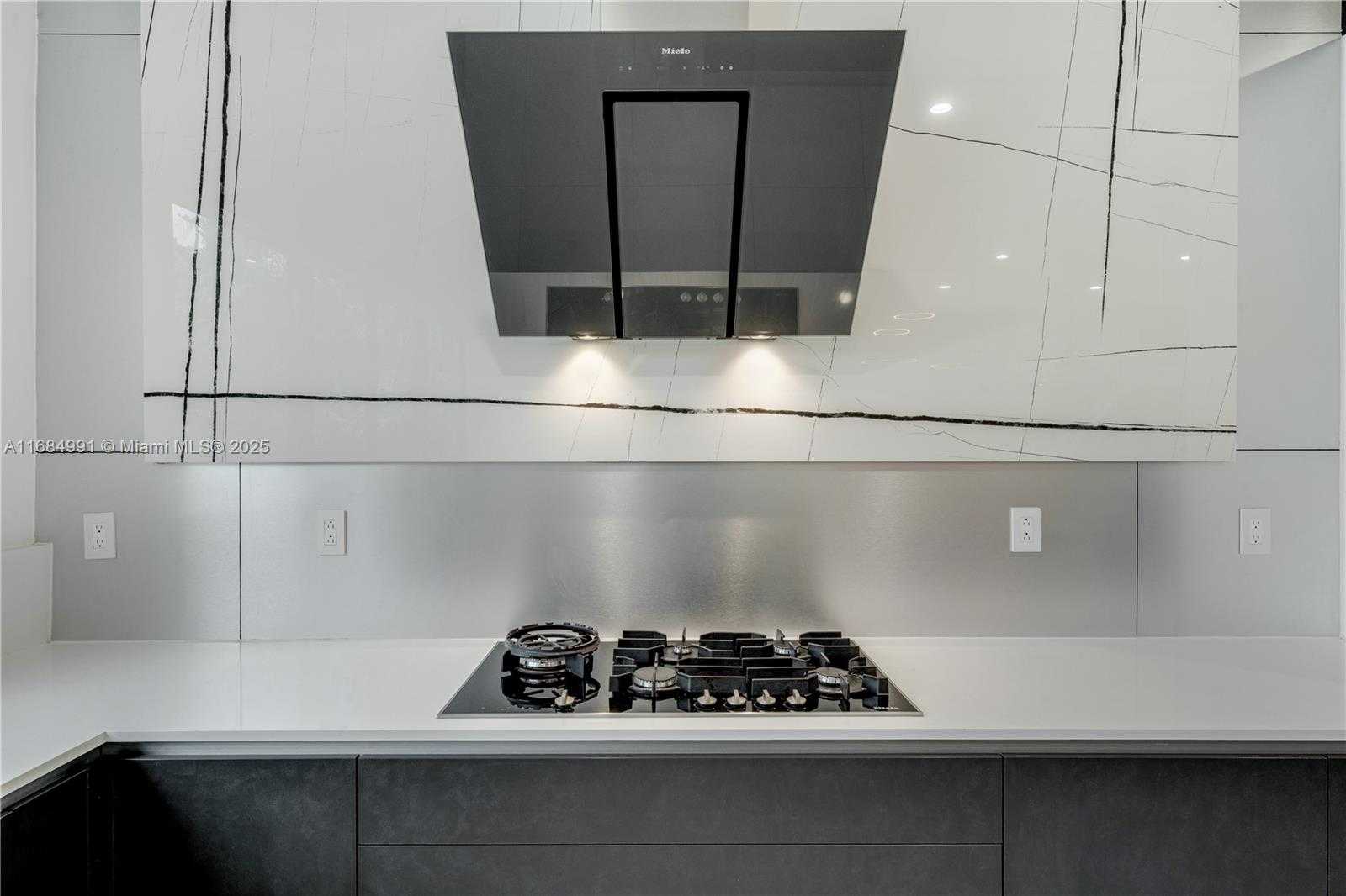 Small Image of 6695 SOUTH WEST 112TH ST, Pinecrest Number 41