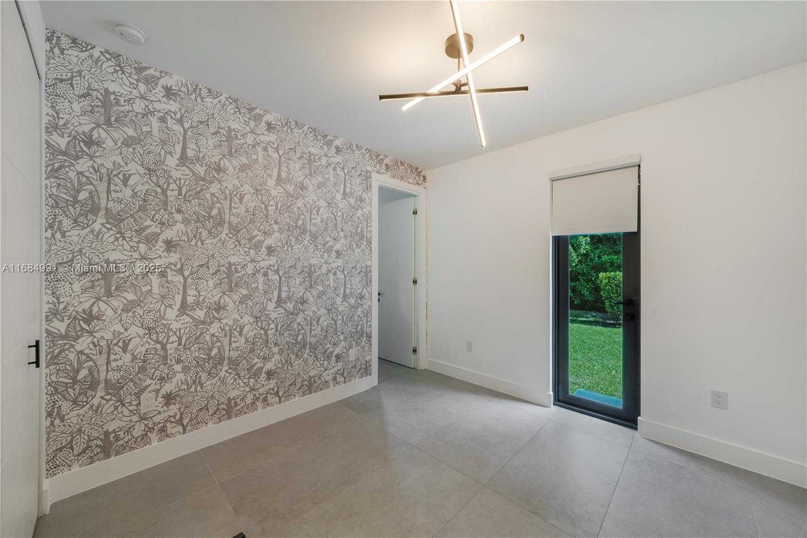 Small Image of 6695 SOUTH WEST 112TH ST, Pinecrest Number 45